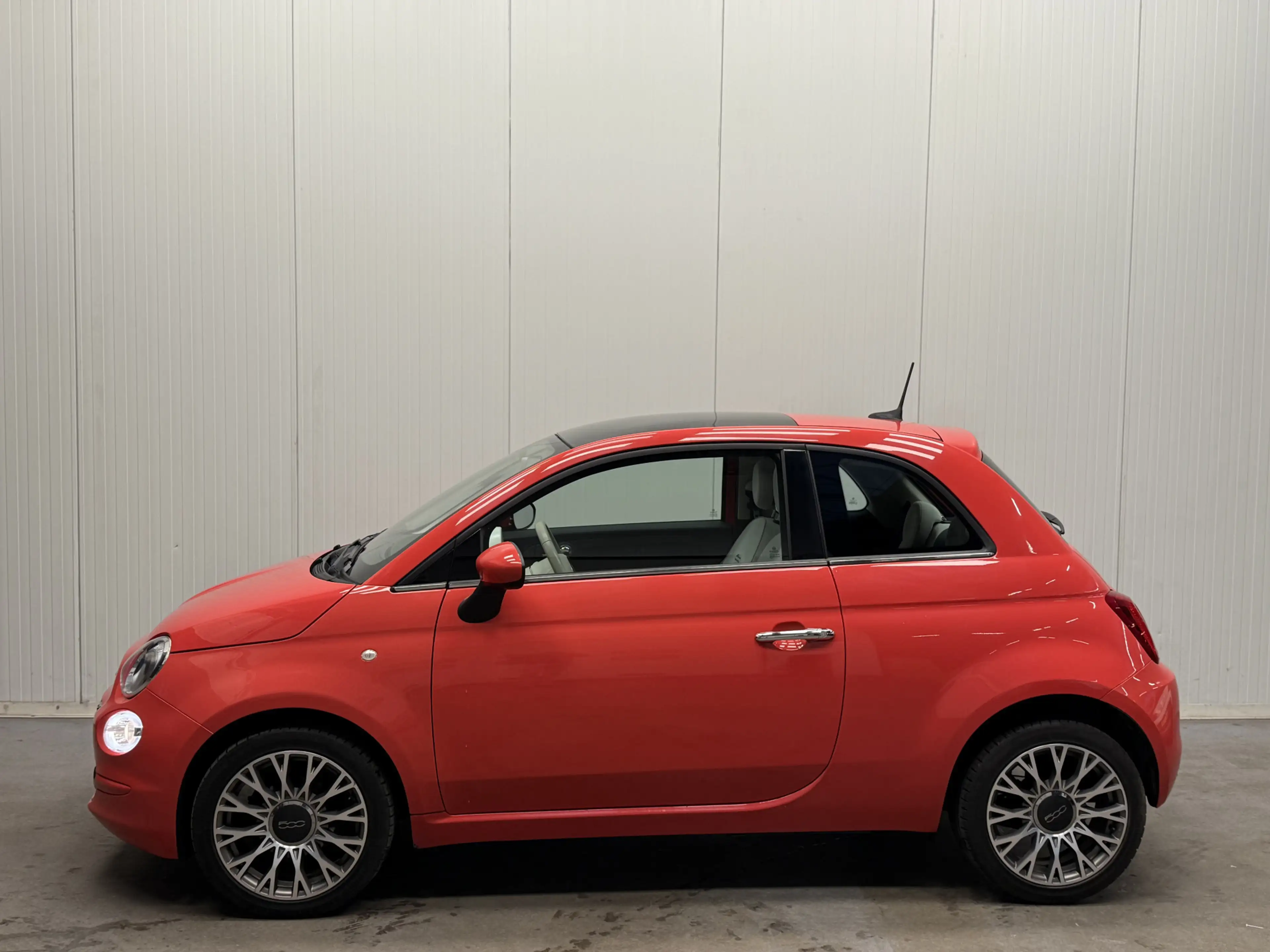 Fiat 500 1.2 Lounge AIRCO/ECC-PANODAK-NAVI by CARPLAY-PDC-L — photo 4