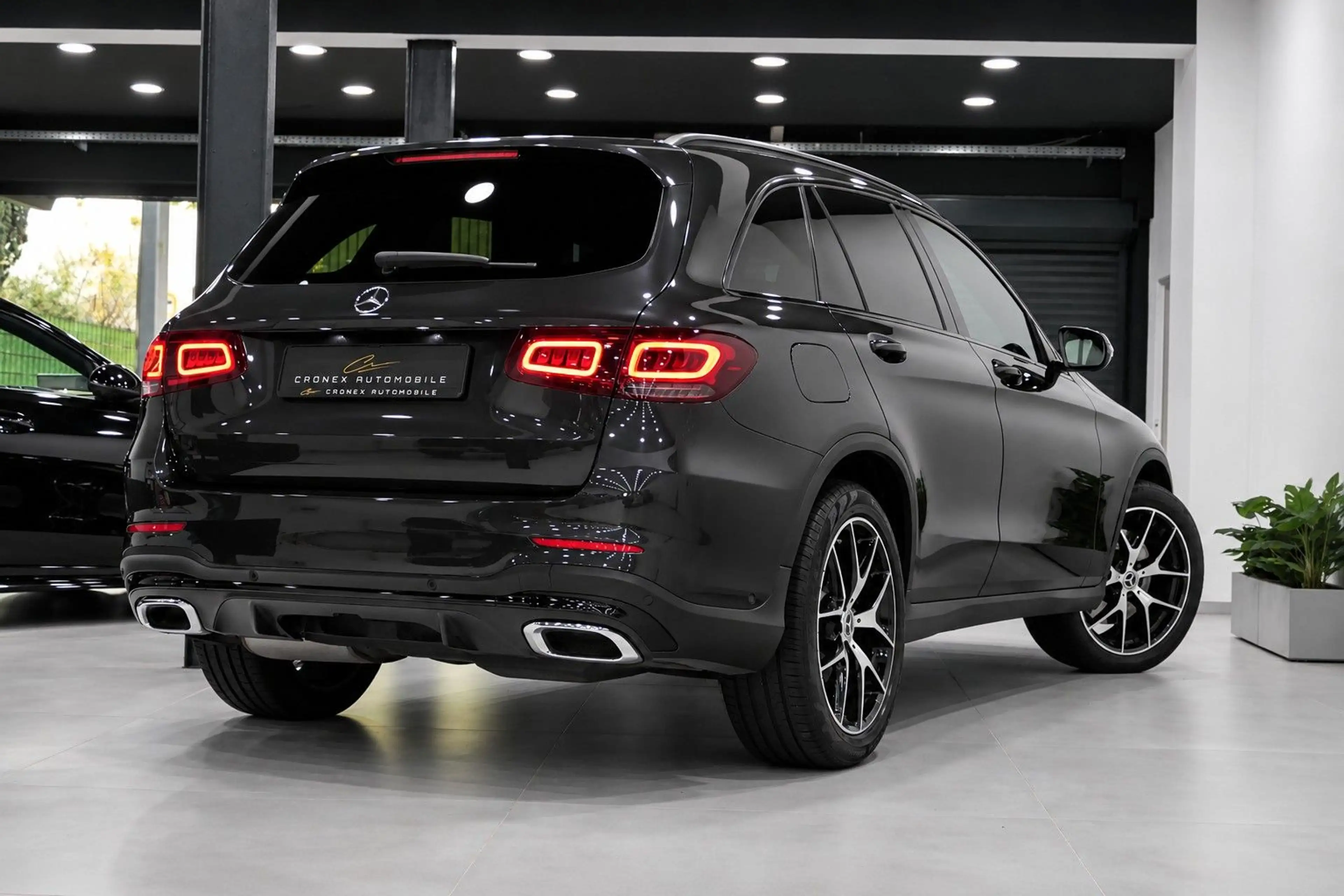Mercedes-Benz GLC 300 d 4Matic/AMG/Night/Pano/HuD/360°/20"/LED — photo 2