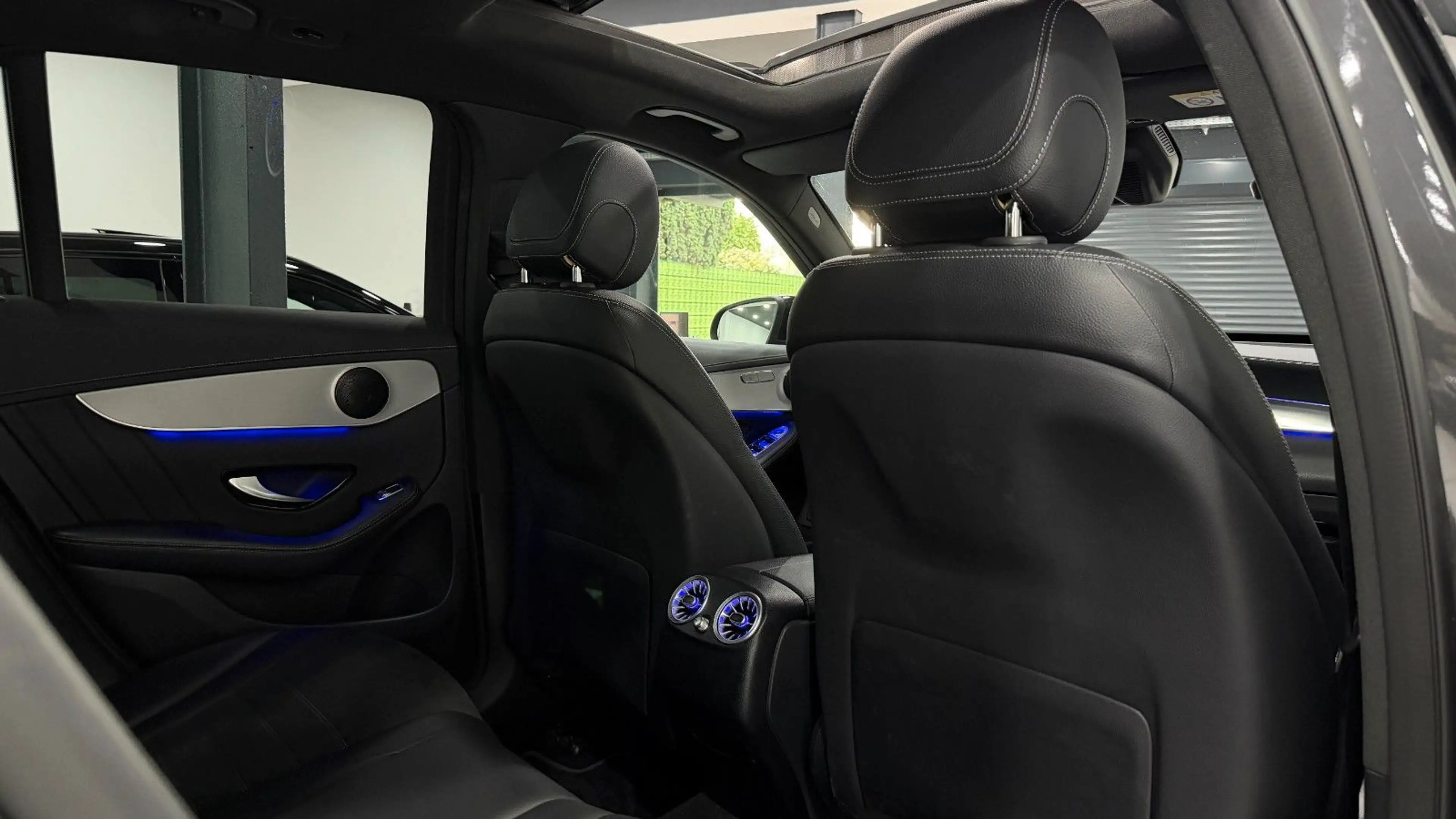 Mercedes-Benz GLC 300 d 4Matic/AMG/Night/Pano/HuD/360°/20"/LED — photo 11