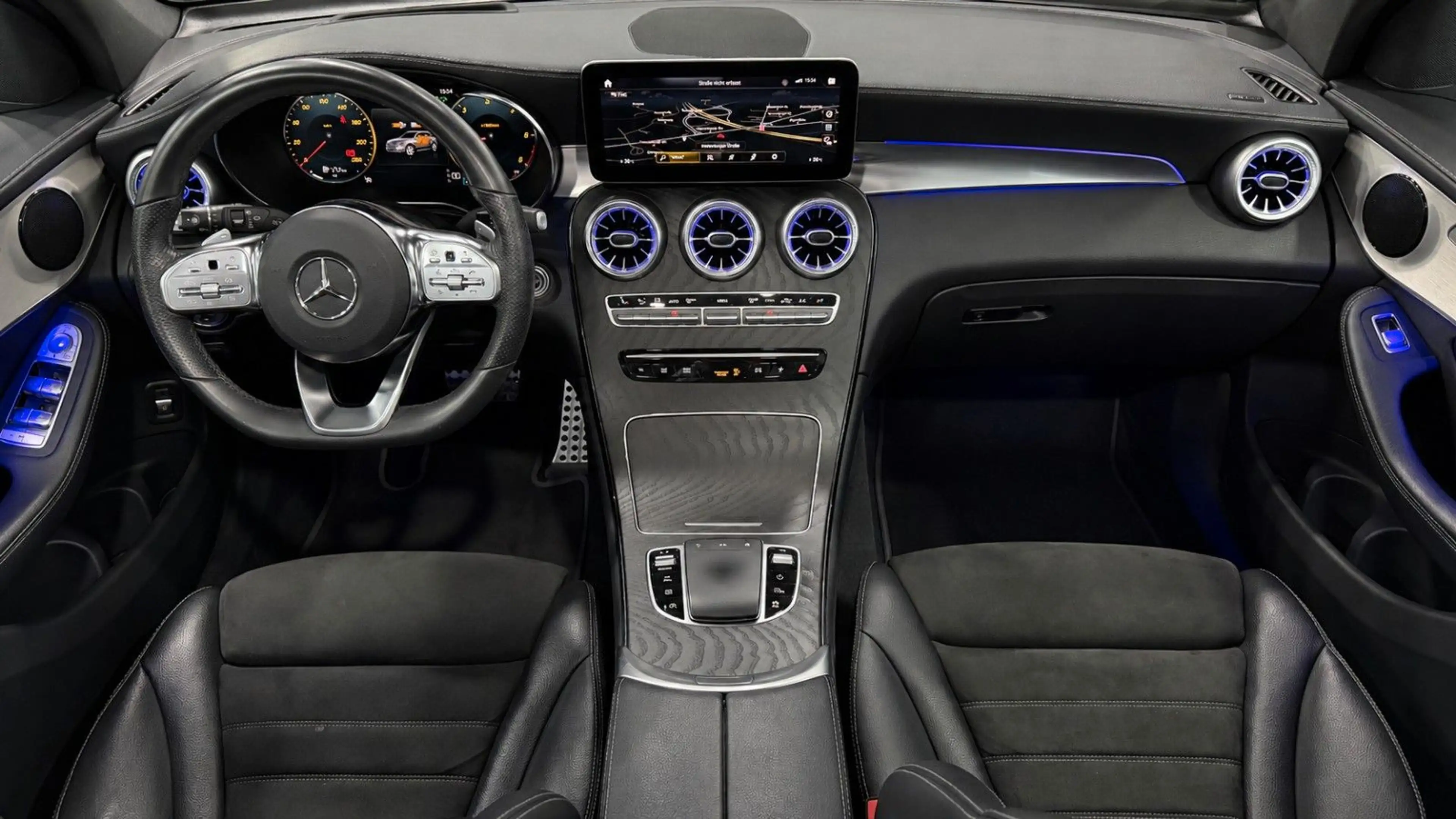 Mercedes-Benz GLC 300 d 4Matic/AMG/Night/Pano/HuD/360°/20"/LED — photo 3