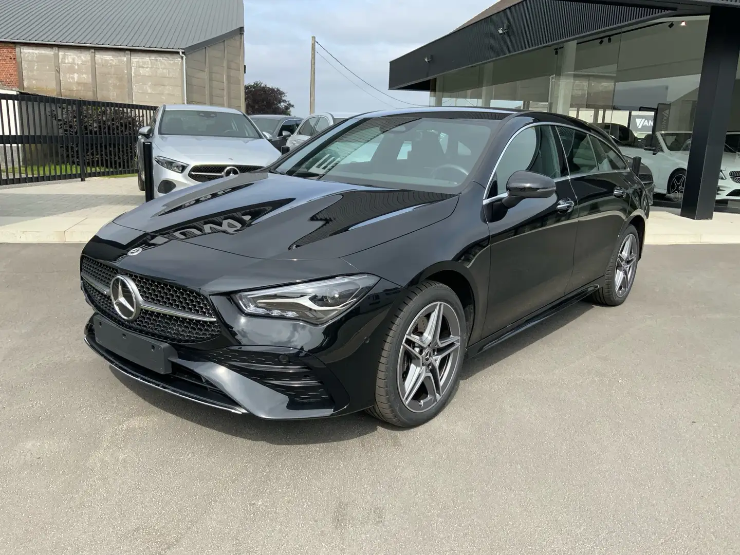 Mercedes-Benz CLA 250 e Shooting B. 8G-DCT AMG Line Advanced Plus Noir - 2