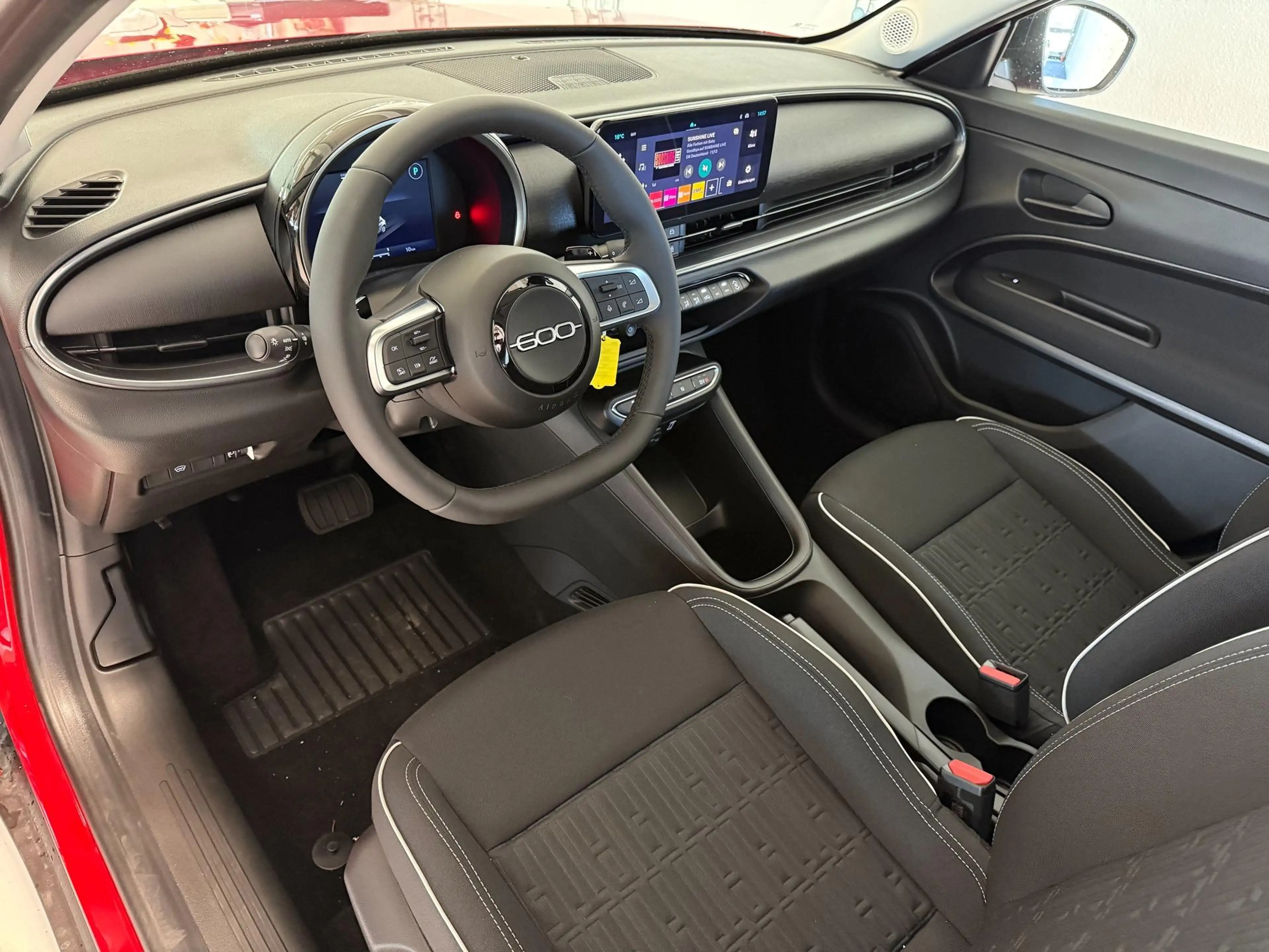 Fiat 600 Speciale Hybrid 1.2 T3 81 kW (110 PS) DCT Winte... — photo 9