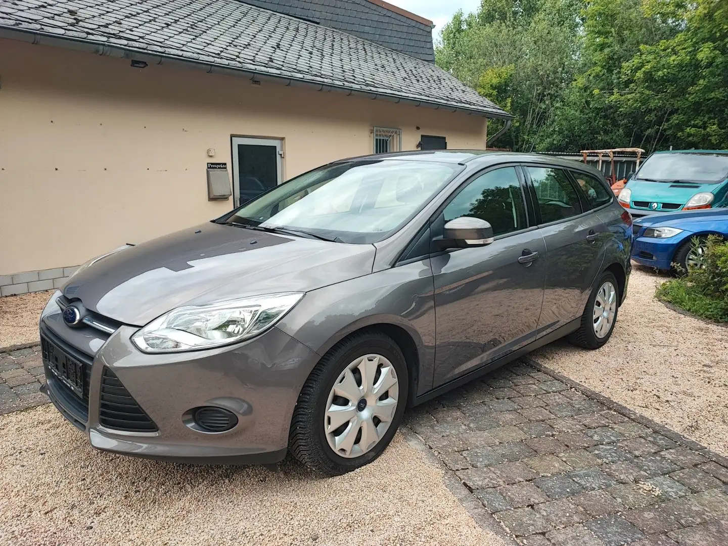 Ford Focus Turnier Trend/KLIMA/1.-HAND/SCHECKHEFT/AHK Braun - 1