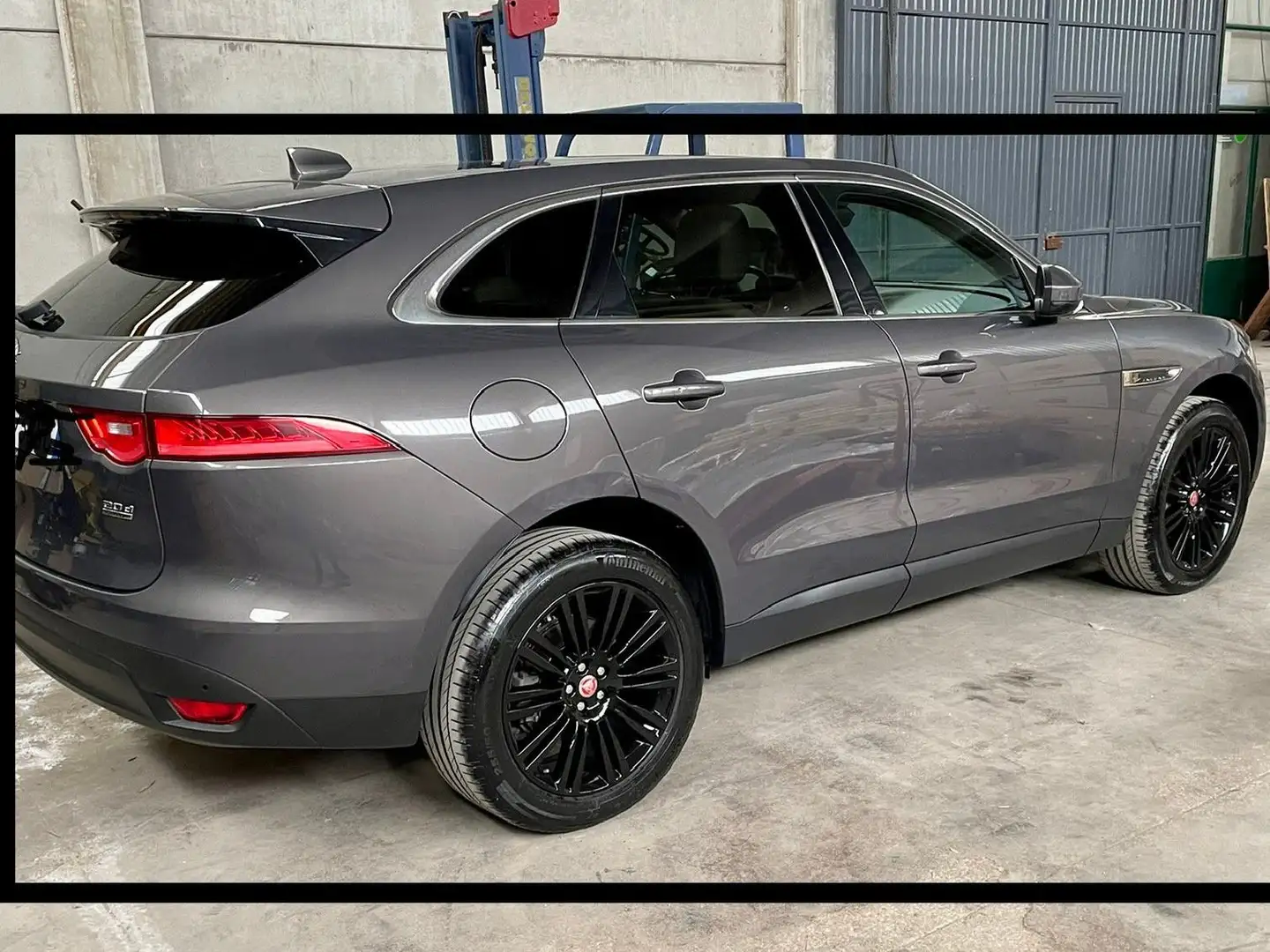Jaguar F-Pace F-Pace 2.0d i4 Prestige 180cv auto my18 Grigio - 1