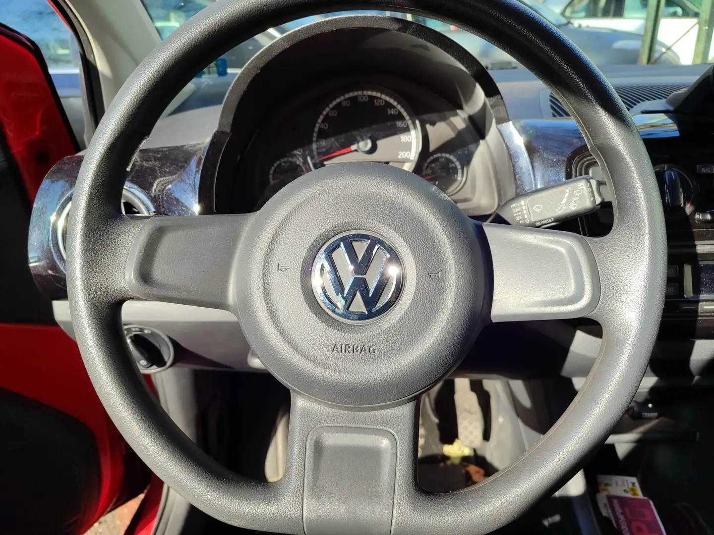 Volkswagen up! 5p 1.0 High 75cv E6 Rosso - 2