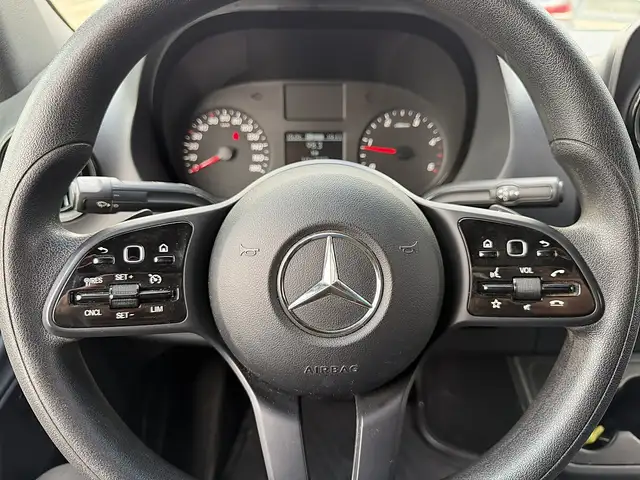 Mercedes-Benz Sprinter view 20