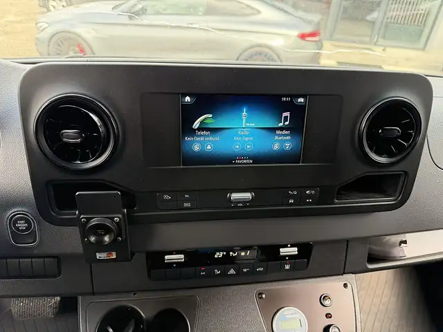 Mercedes-Benz Sprinter view 19