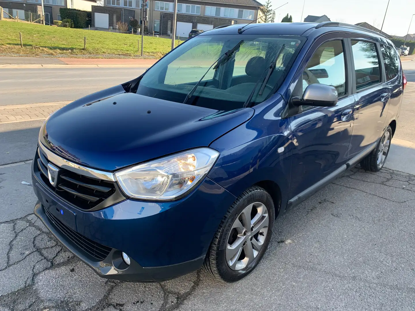 Dacia Lodgy 1.2 TCe Prestige 7pl. Bleu - 1