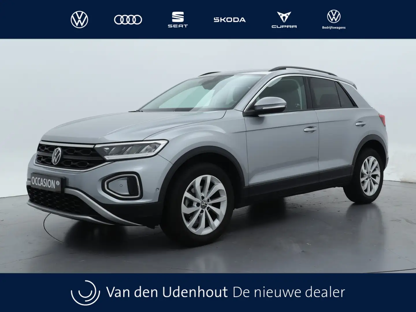 Volkswagen T-Roc 1.0 TSI 110pk Life Business Navigatie Grijs - 1