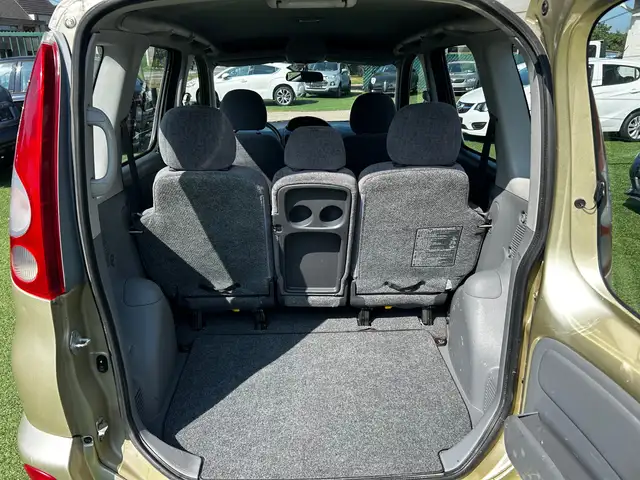 Toyota Yaris view 7
