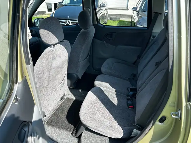 Toyota Yaris view 8