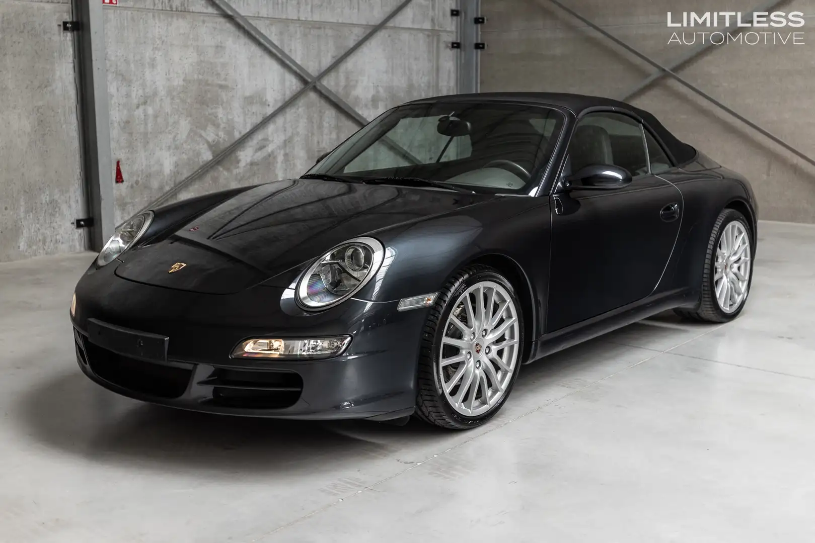Porsche 997 Carrera | 3.6i Tiptronic / Mint Condition Gris - 2