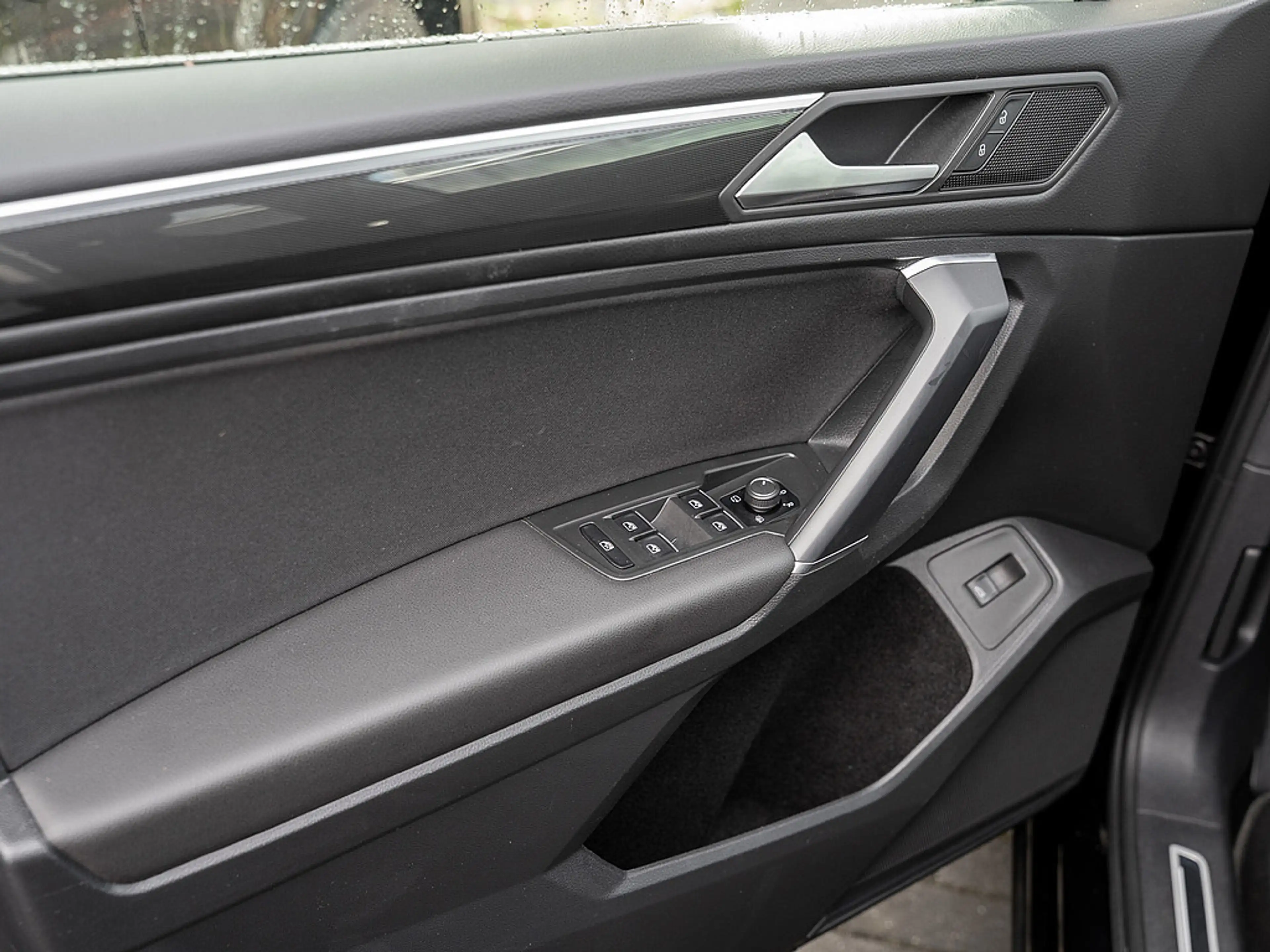 Volkswagen Tiguan Allspace 2.0 TDI Highline 4MOTION AHK — photo 14