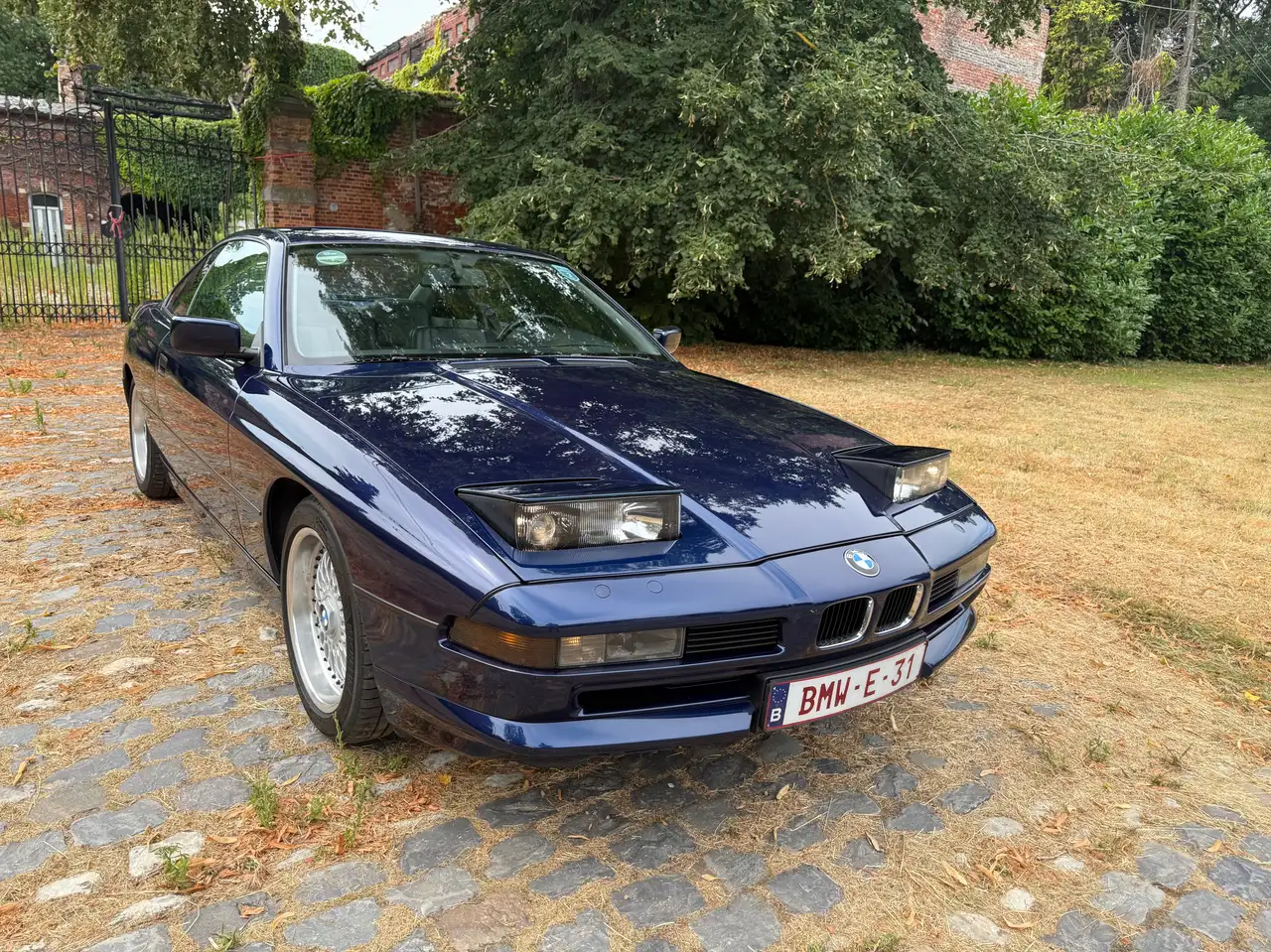 BMW 850i, foto 8