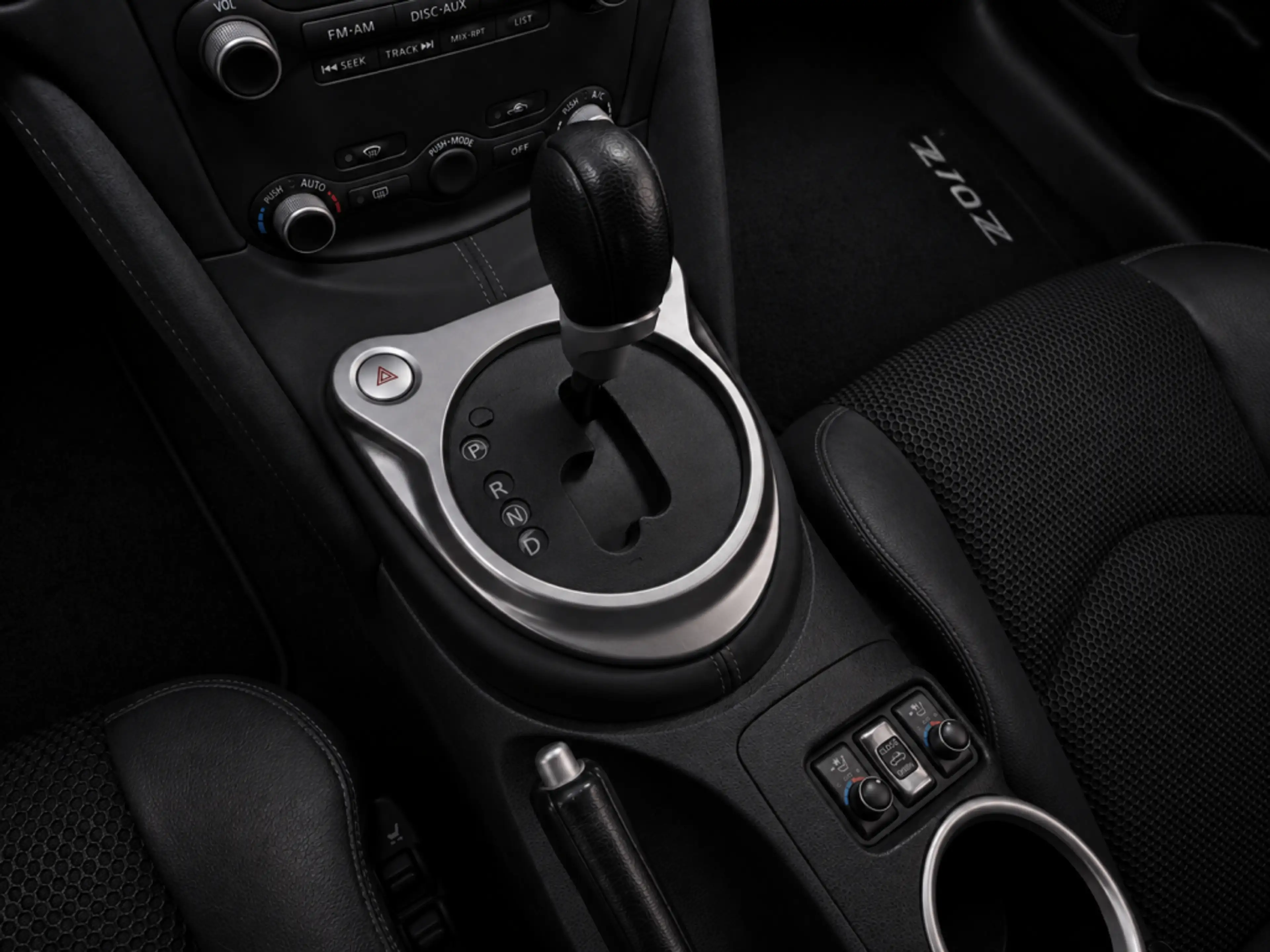 Nissan 370Z 3.7 V6 Pack Roadster — photo 15