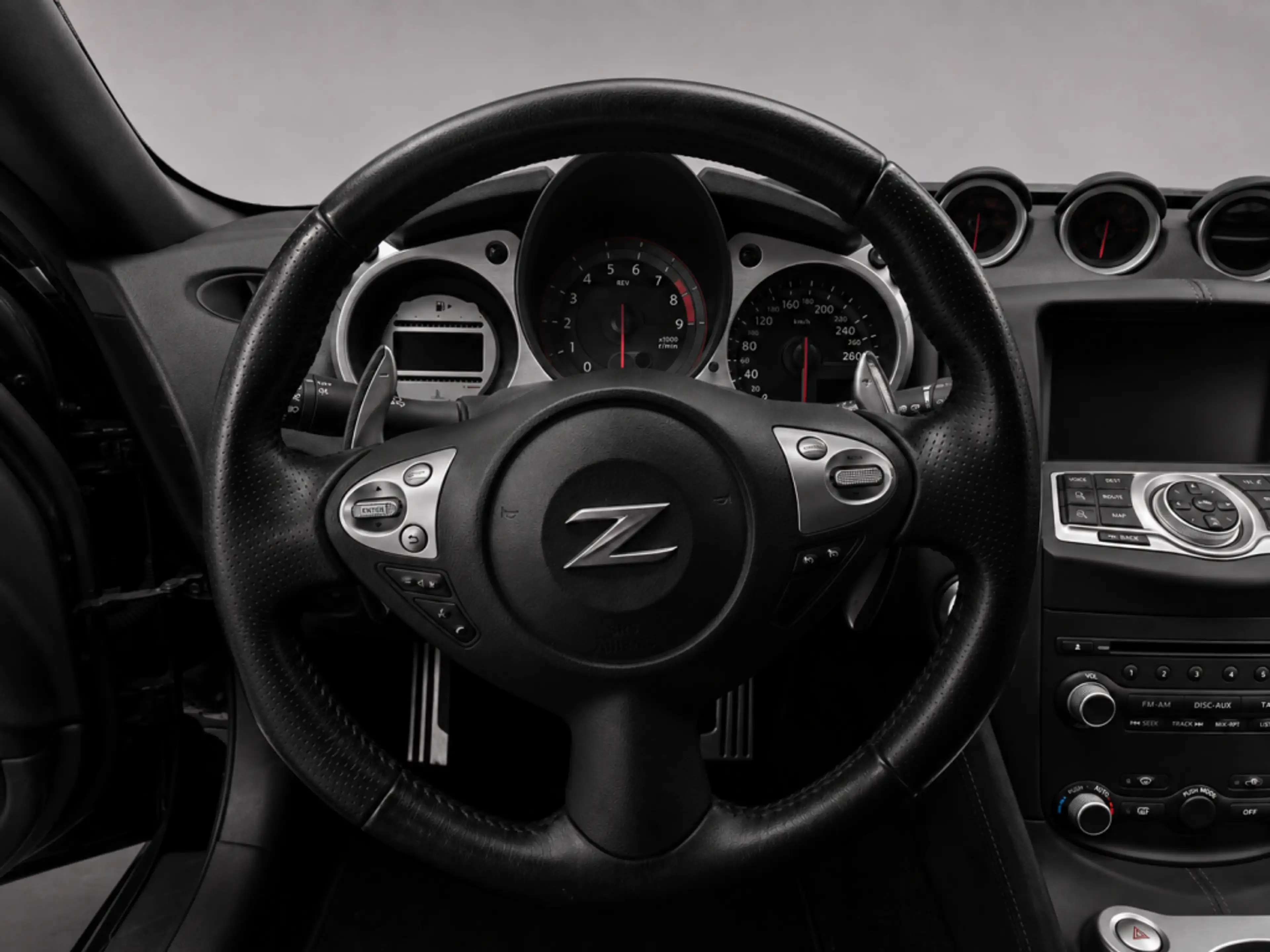 Nissan 370Z 3.7 V6 Pack Roadster — photo 13