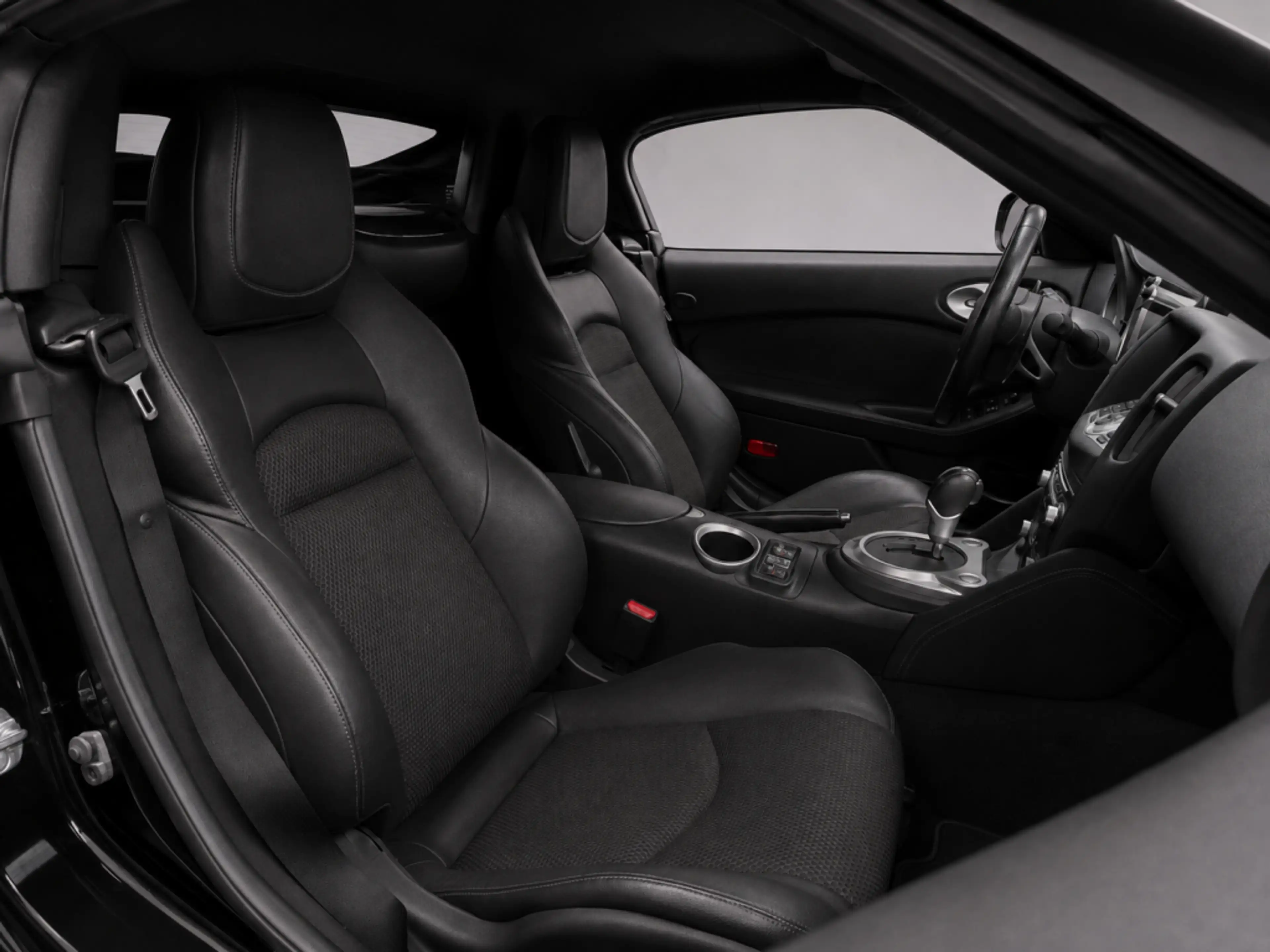 Nissan 370Z 3.7 V6 Pack Roadster — photo 11