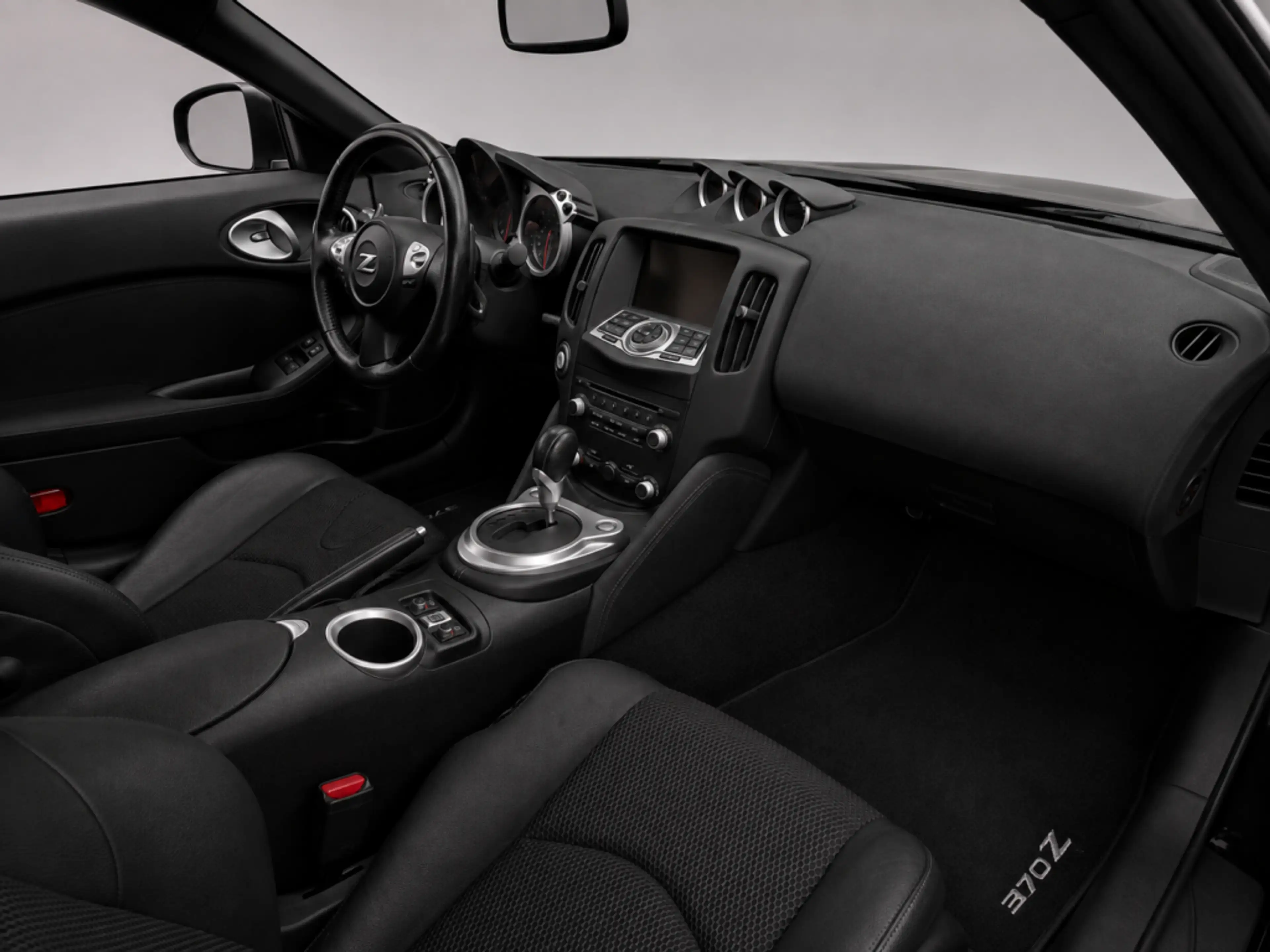 Nissan 370Z 3.7 V6 Pack Roadster — photo 12