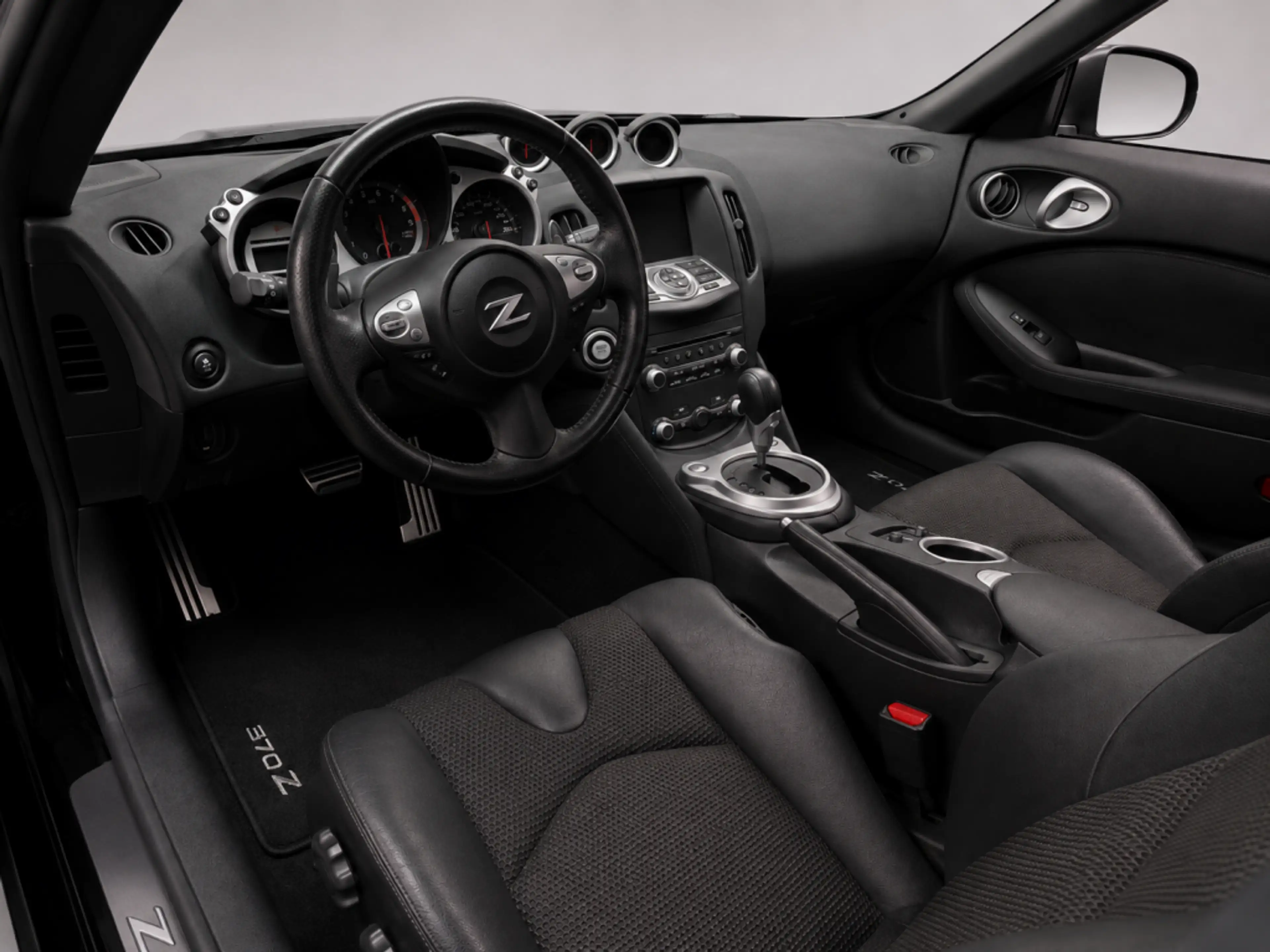 Nissan 370Z 3.7 V6 Pack Roadster — photo 3