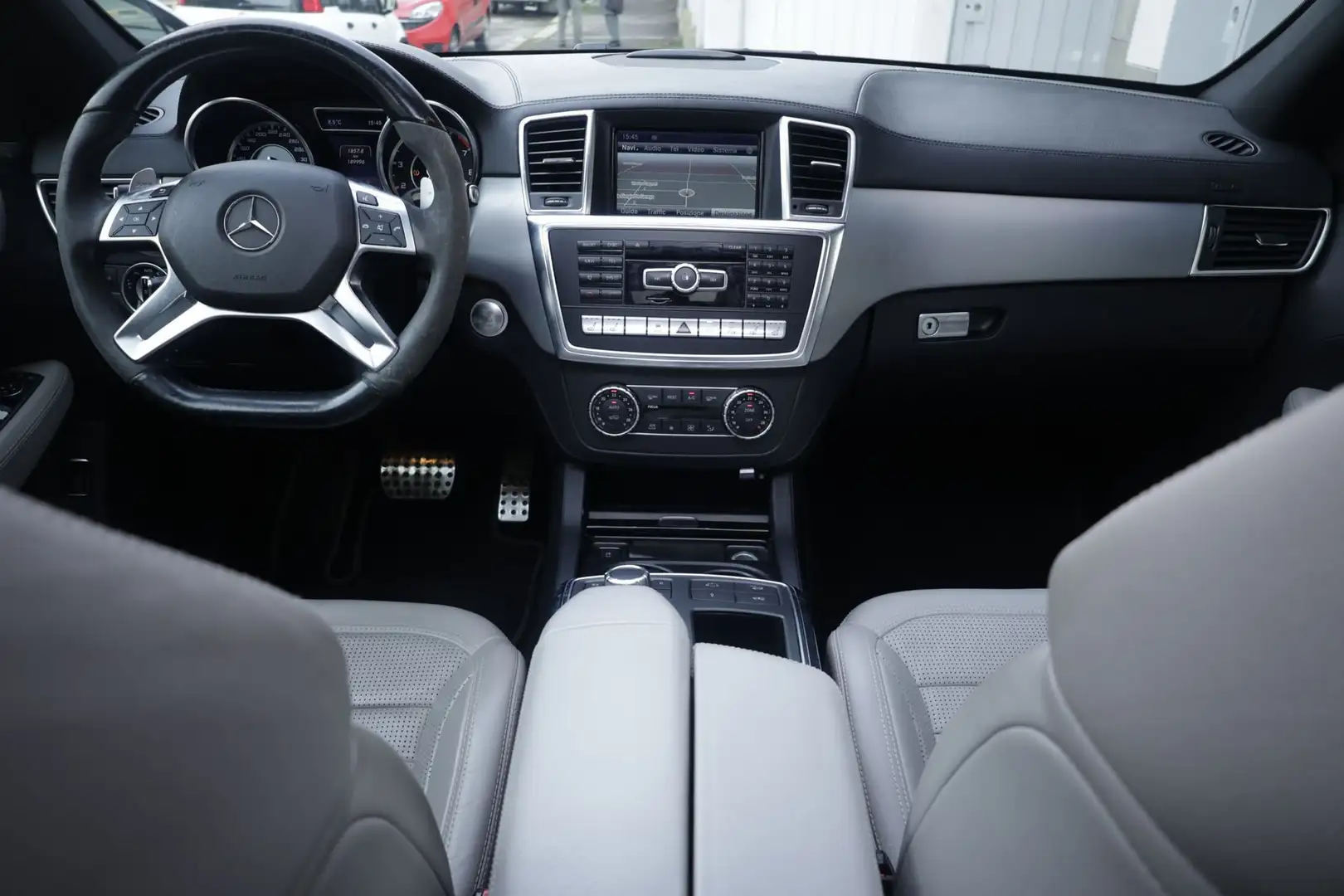Mercedes-Benz ML 63 AMG ML 63 AMG Performance Tetto Panoramico Unicopropr Argento - 2