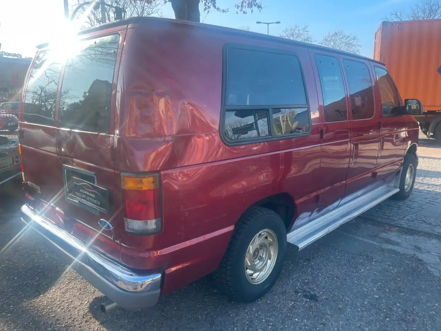 Ford Econoline E150 5.4 V8 Van*AUT.*KLIMA*7-SITZER* Rot - 2