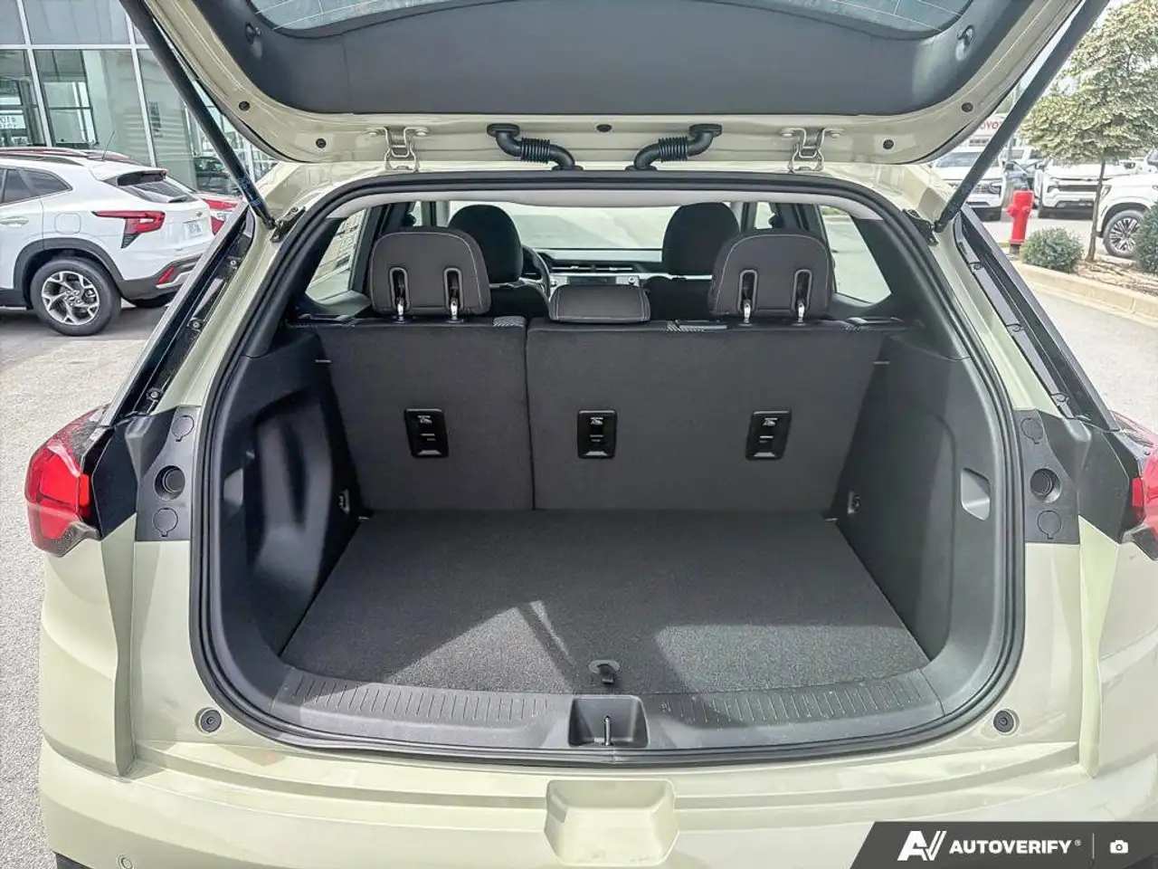 Chevrolet Bolt снимка Chevrolet Bolt