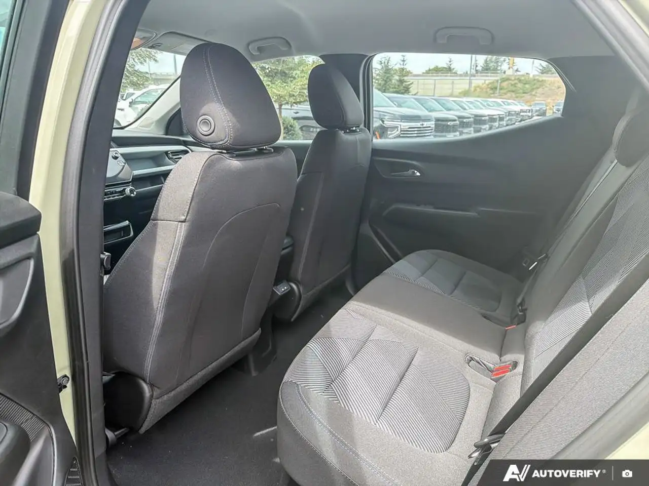 Chevrolet Bolt снимка Chevrolet Bolt