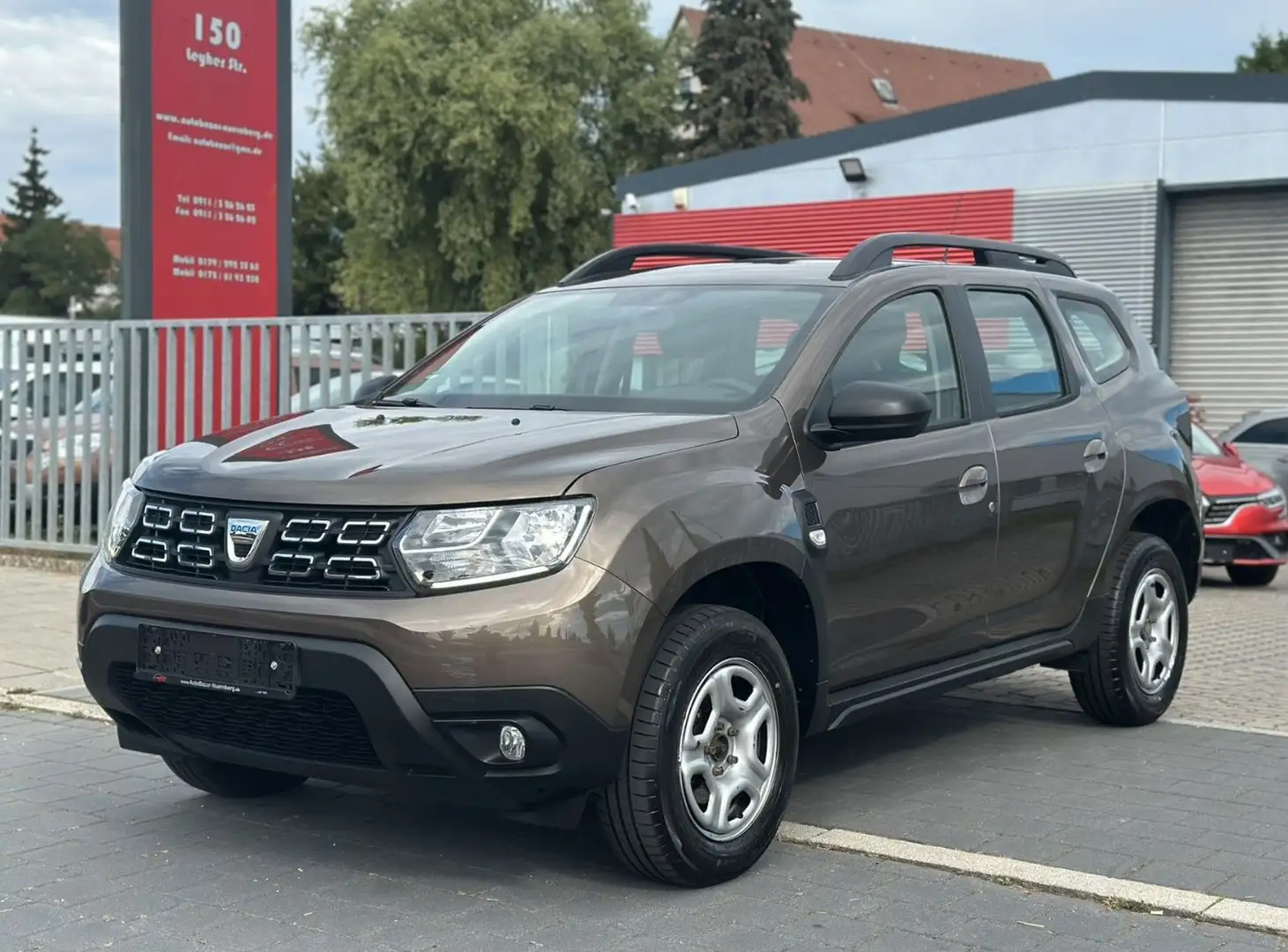 Dacia Duster II Comfort / 1. Hand / Scheckheft Braun - 1