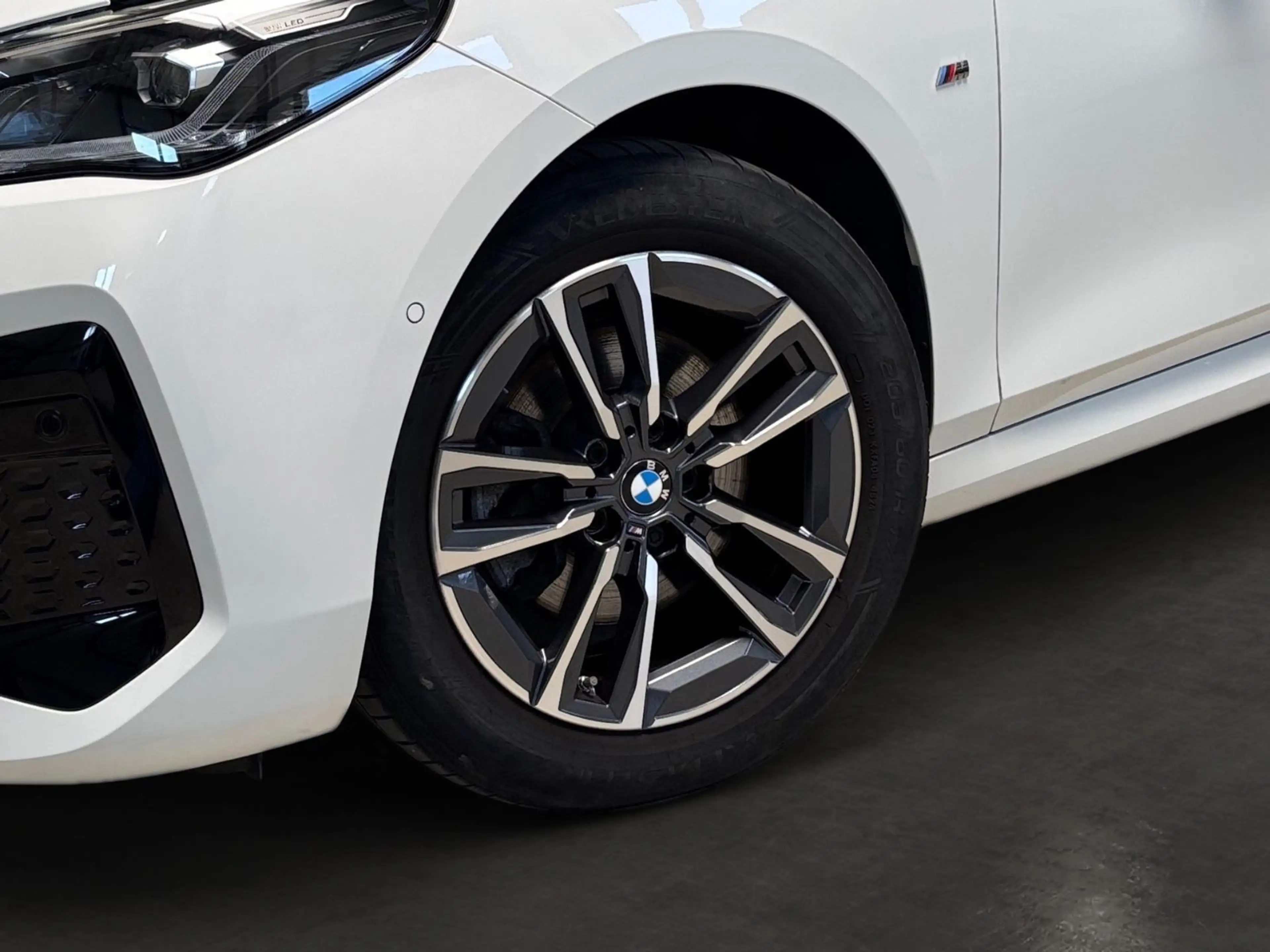 BMW 218 M Sport -- Pano/ eSitze/ HiFi — photo 9