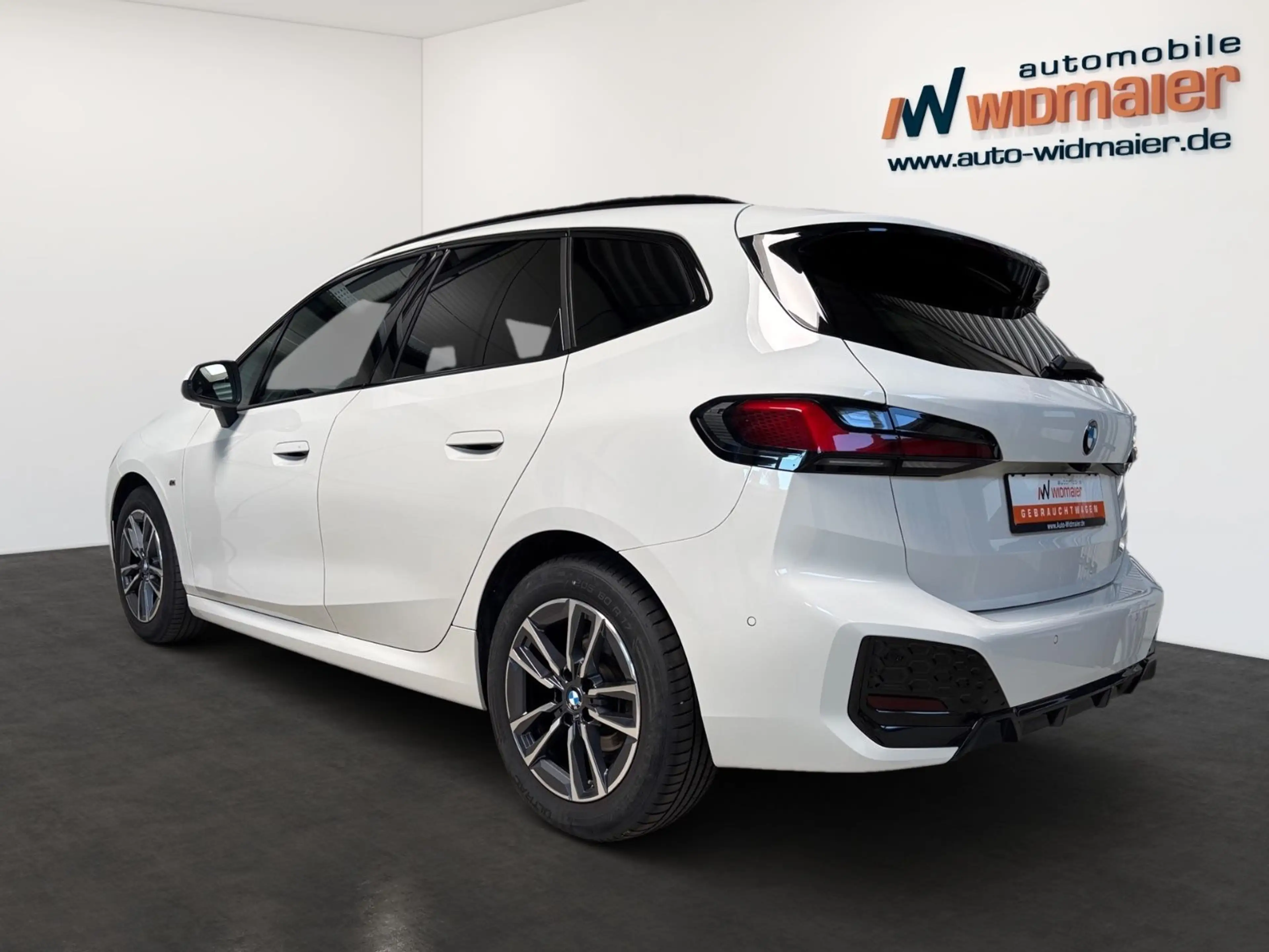BMW 218 M Sport -- Pano/ eSitze/ HiFi — photo 6