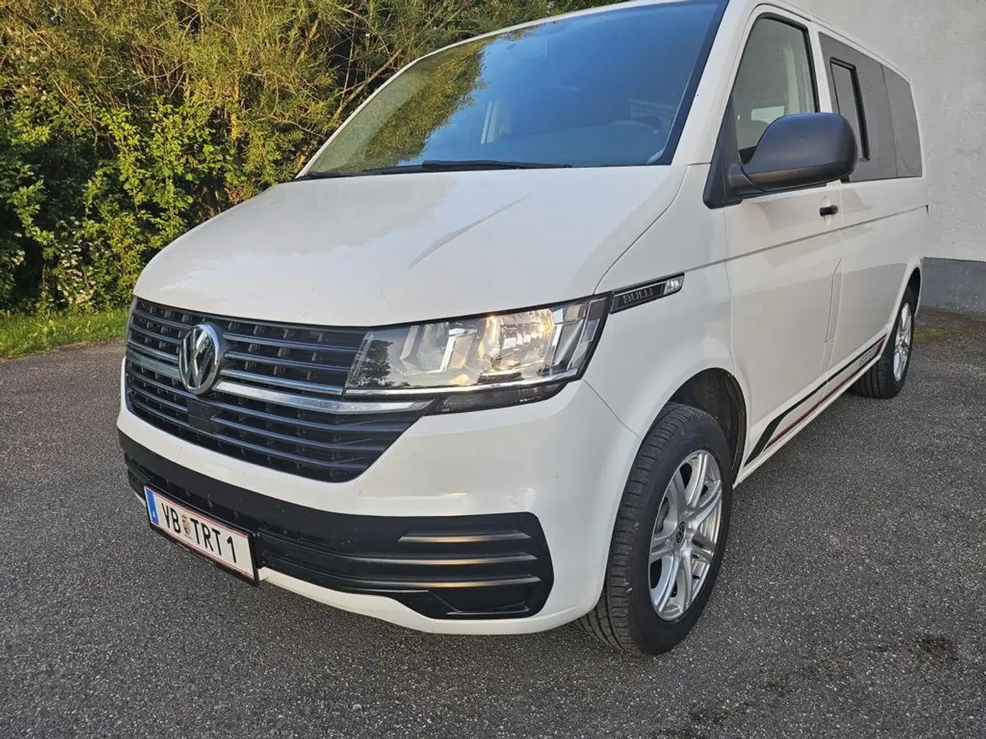 Volkswagen T6.1 Kombi *** Navi - 6 Sitzer - Klima - TOP *** Wit - 2