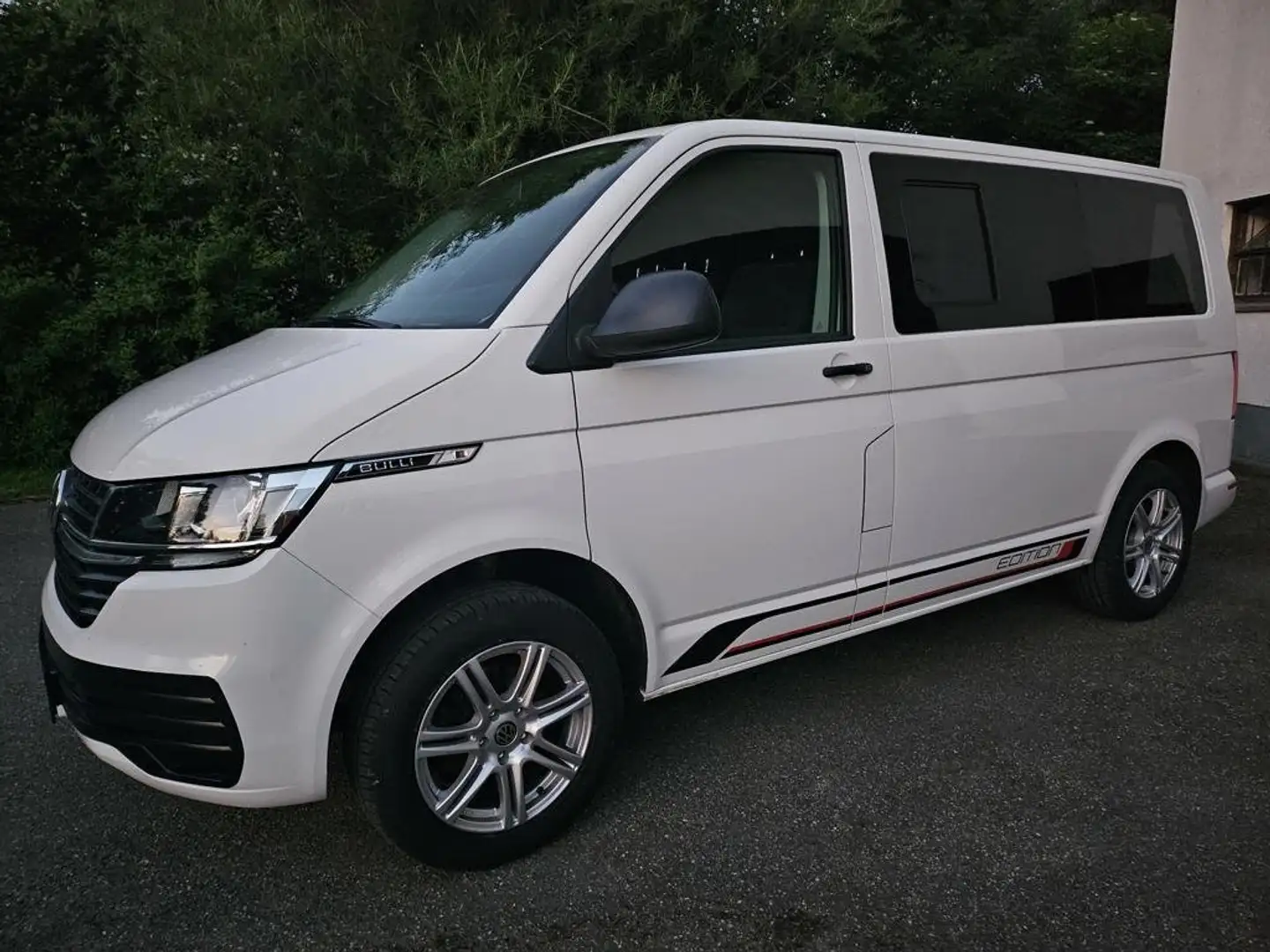 Volkswagen T6.1 Kombi *** Navi - 6 Sitzer - Klima - TOP *** Wit - 1
