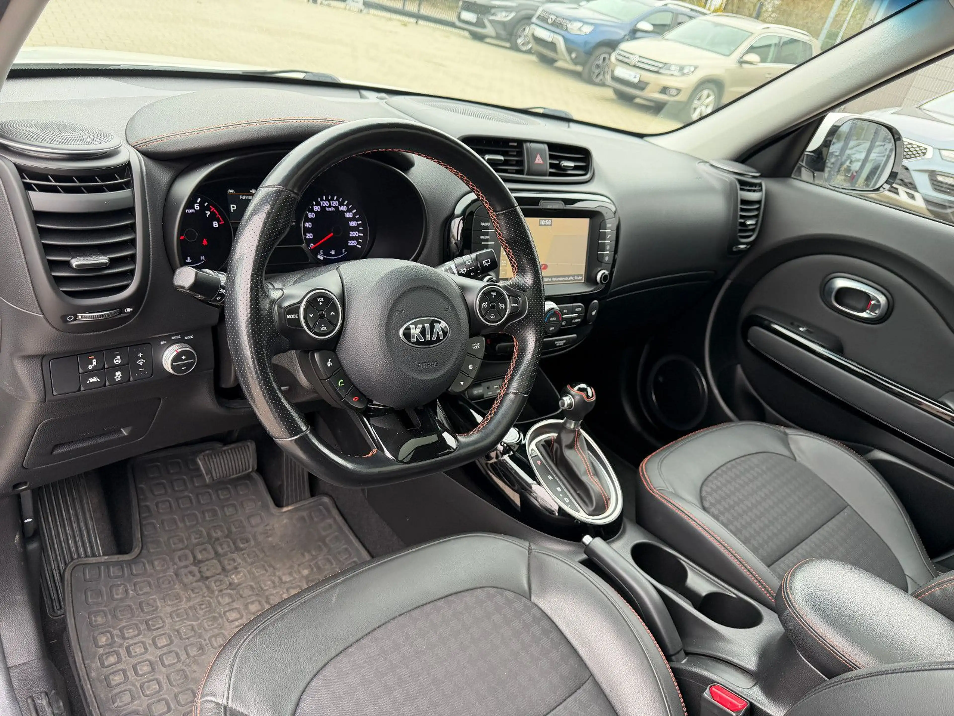 Kia Soul Turbo Final Edition 1.6 Aut. PanoDach 1.Han — photo 13
