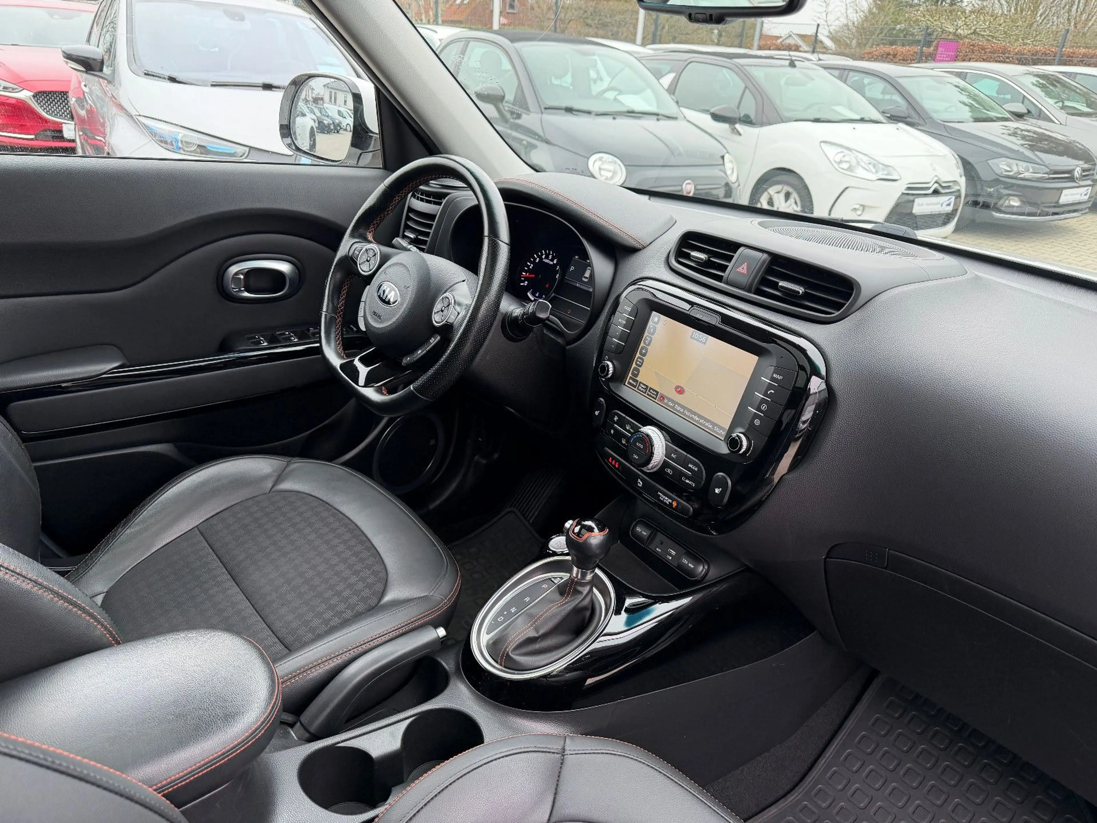 Kia Soul Turbo Final Edition 1.6 Aut. PanoDach 1.Han — photo 10