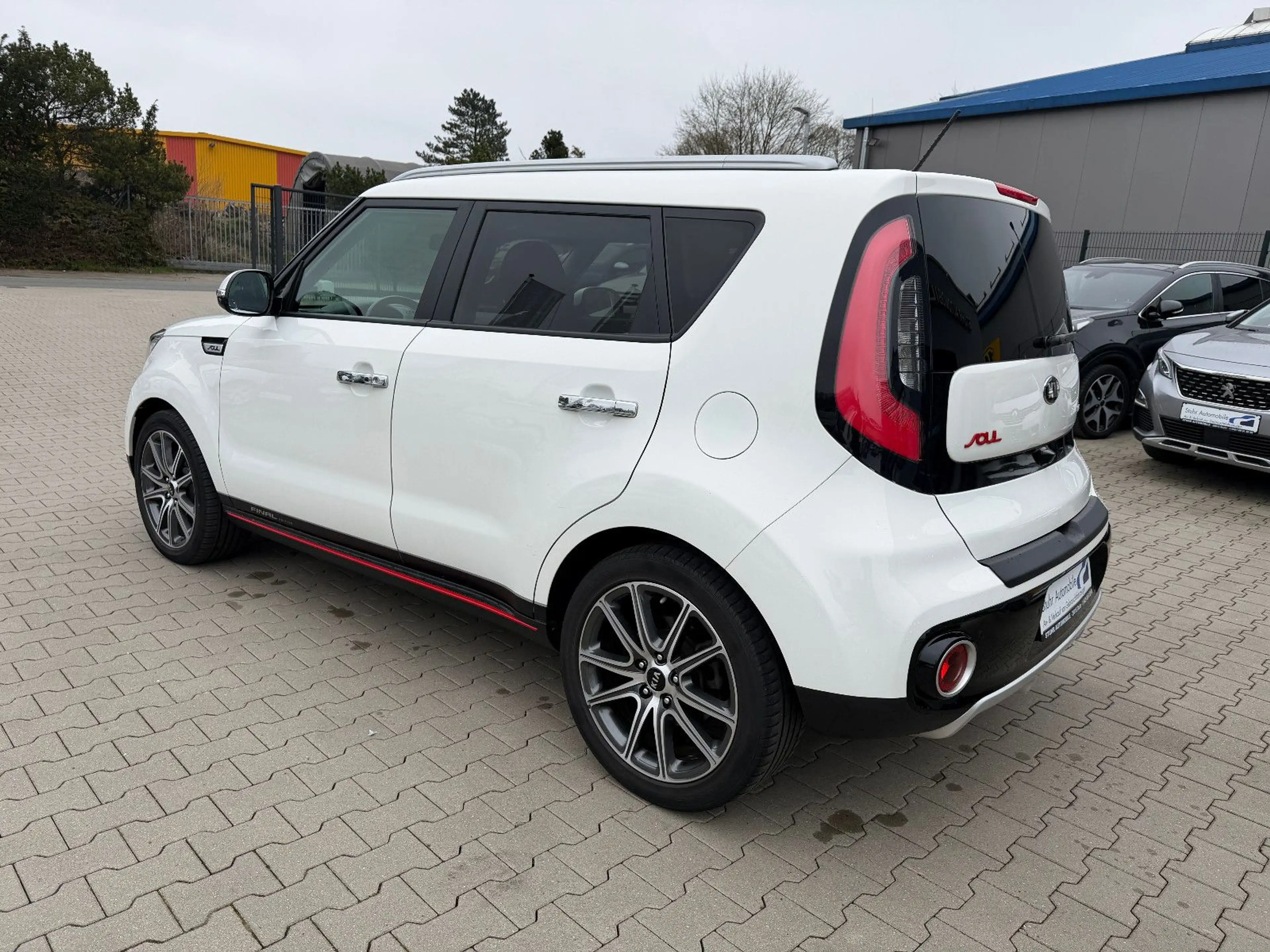 Kia Soul Turbo Final Edition 1.6 Aut. PanoDach 1.Han — photo 5