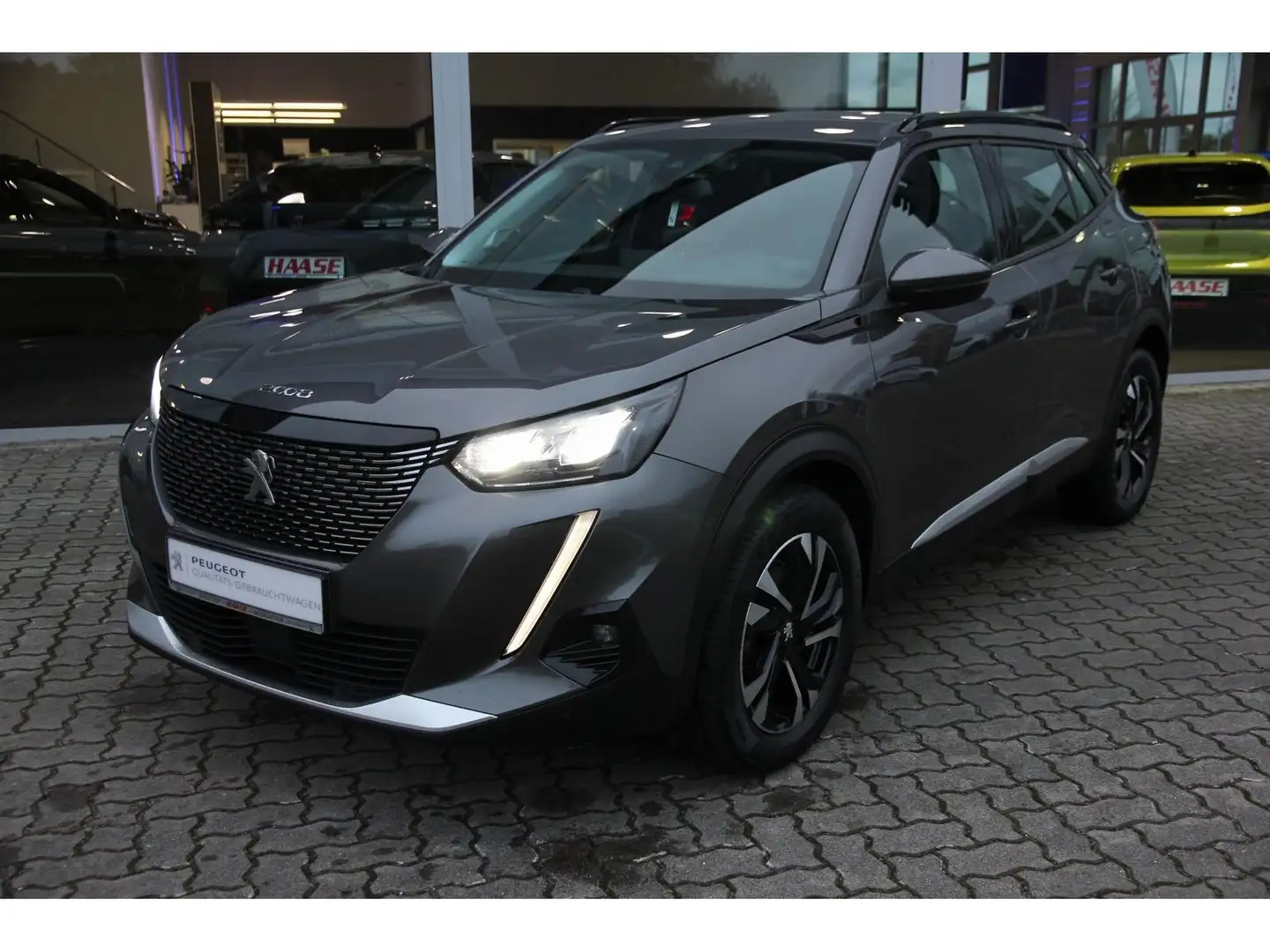 Peugeot 2008 Allure BHDi 130 EAT8 RFK Gris - 2