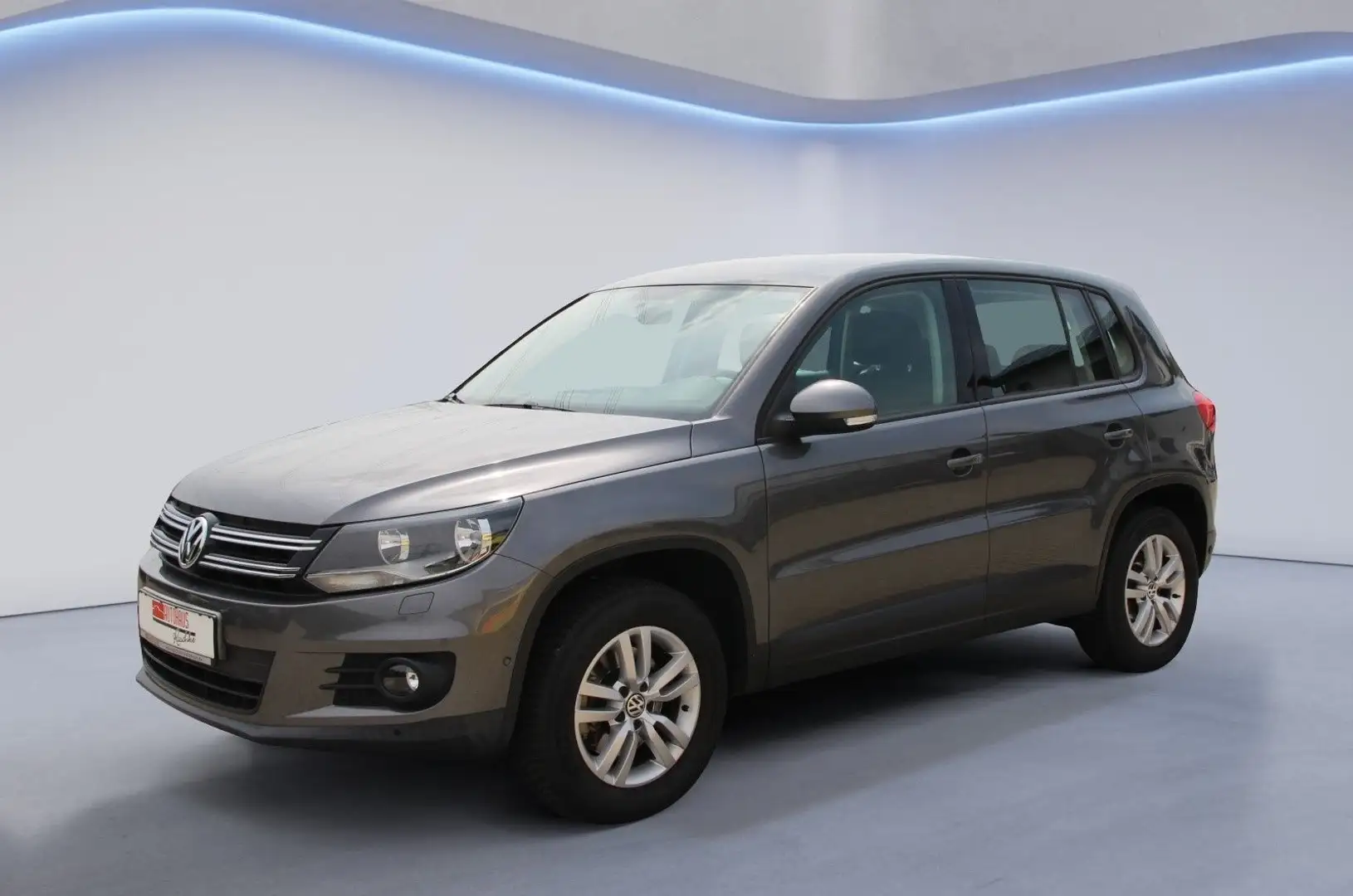 Volkswagen Tiguan Trend & Fun /Standh./ AHK/Alu/Tempom. Gris - 1