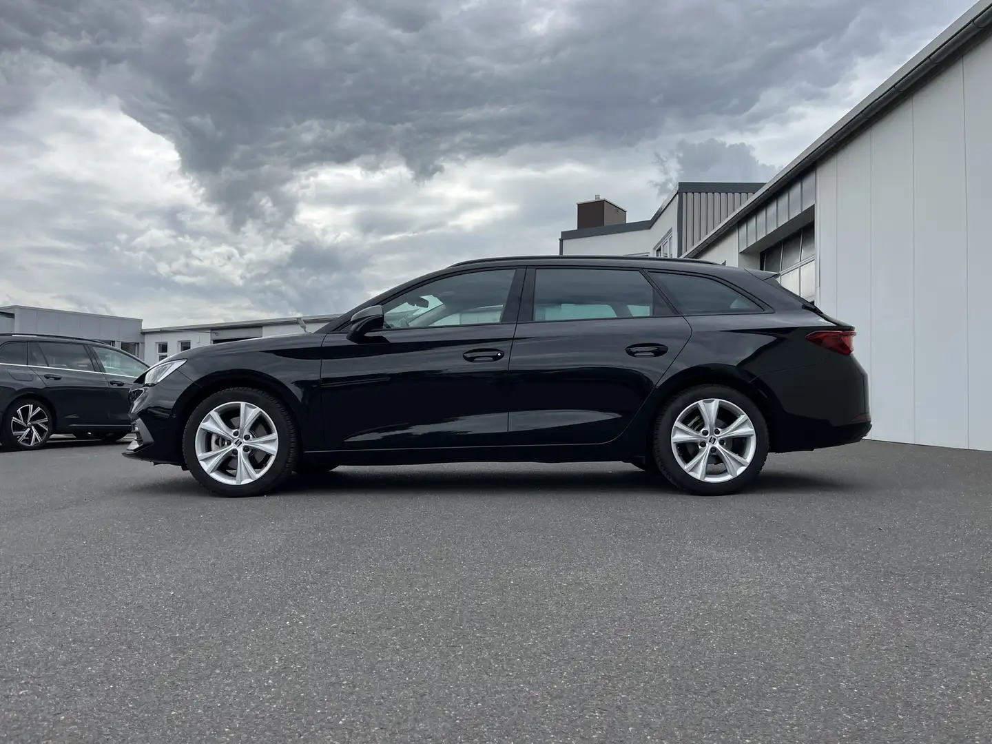 SEAT Leon SP 2.0 TDI DSG FR-Line 163€ m. 20% Anzahlung Dig Schwarz - 2