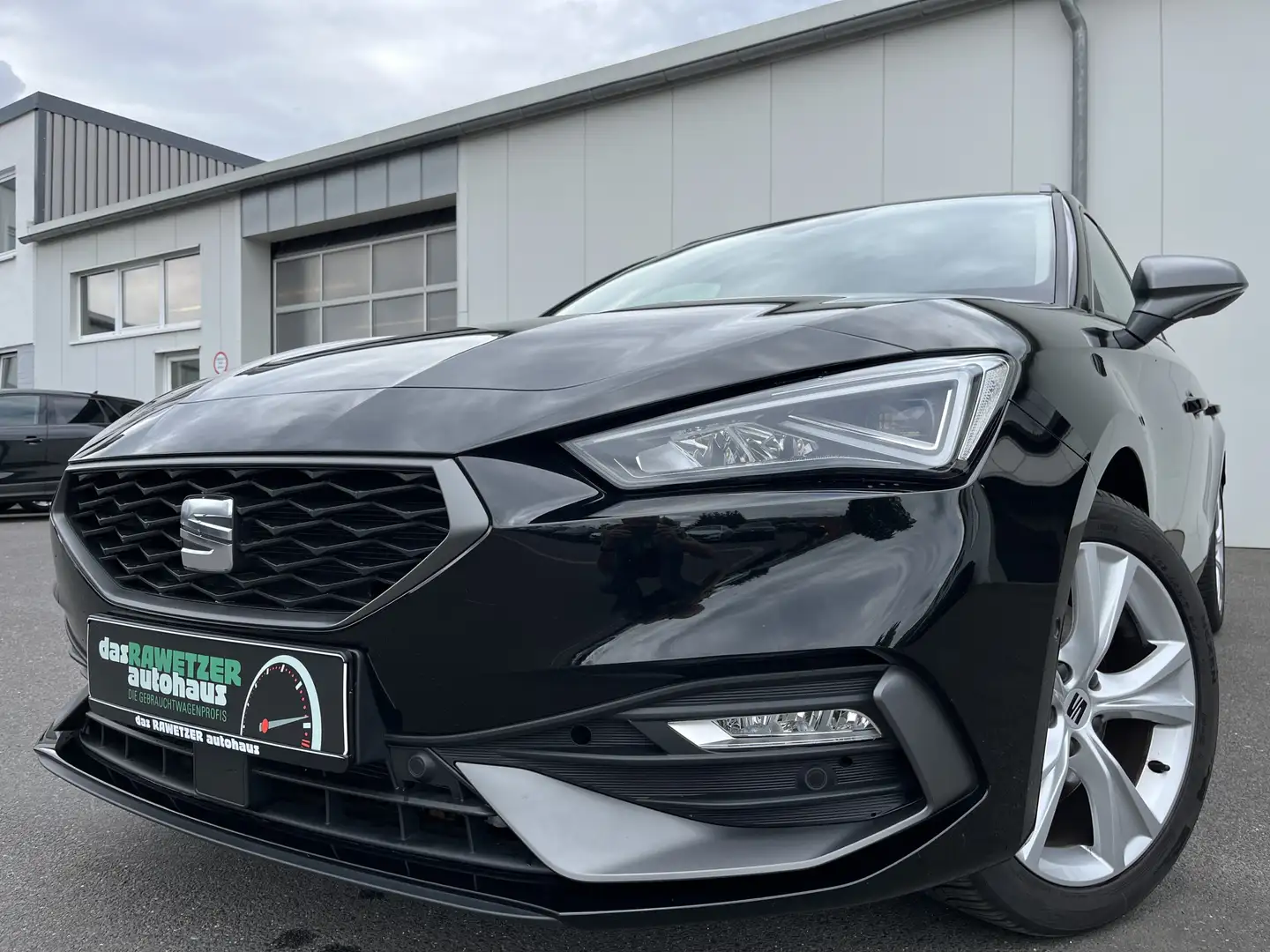 SEAT Leon SP 2.0 TDI DSG FR-Line 163€ m. 20% Anzahlung Dig Schwarz - 1