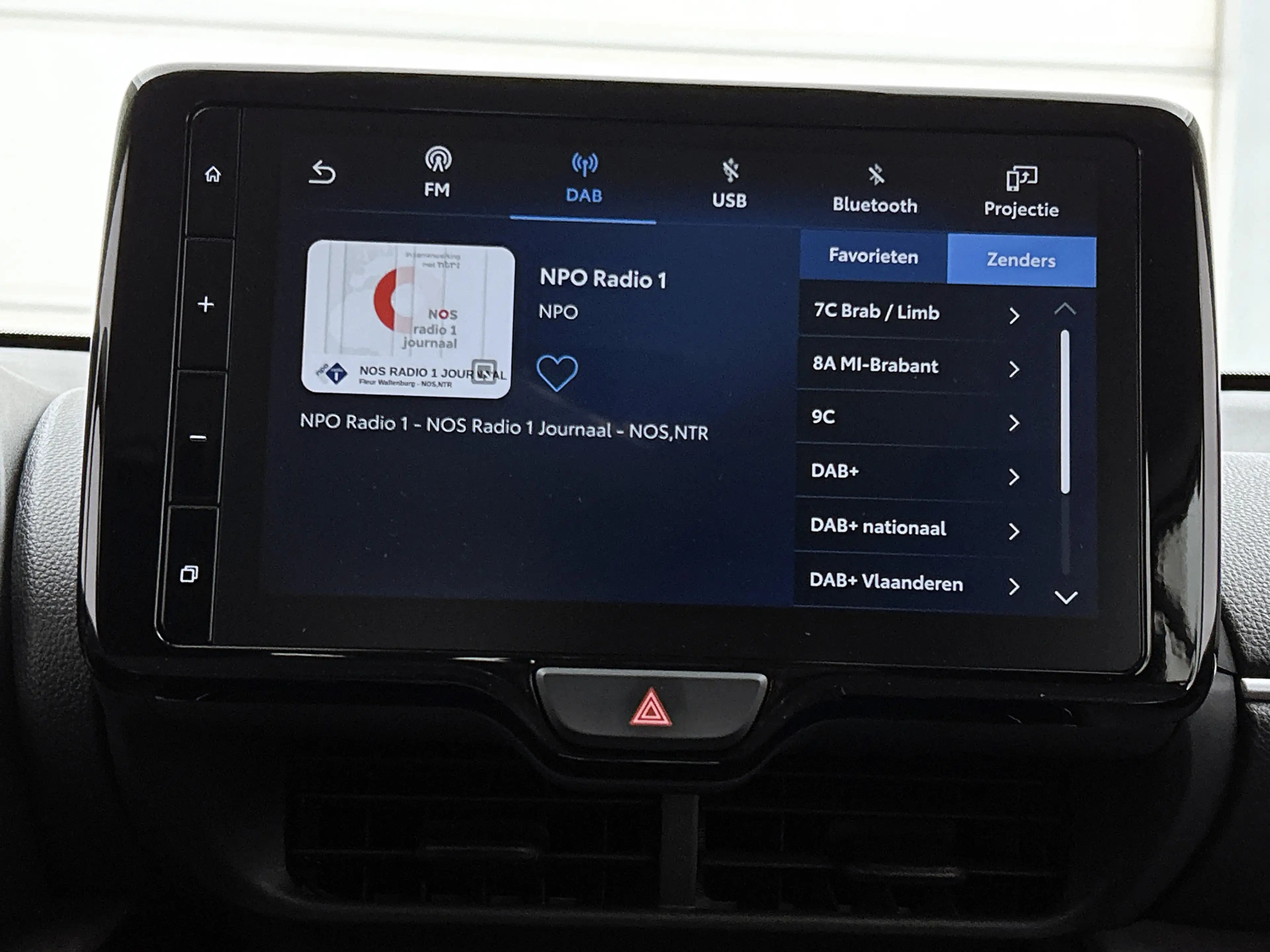 Toyota Yaris Cross 1.5 Hybrid 115 Active | BTW voertuig | Apple CarPl — photo 9