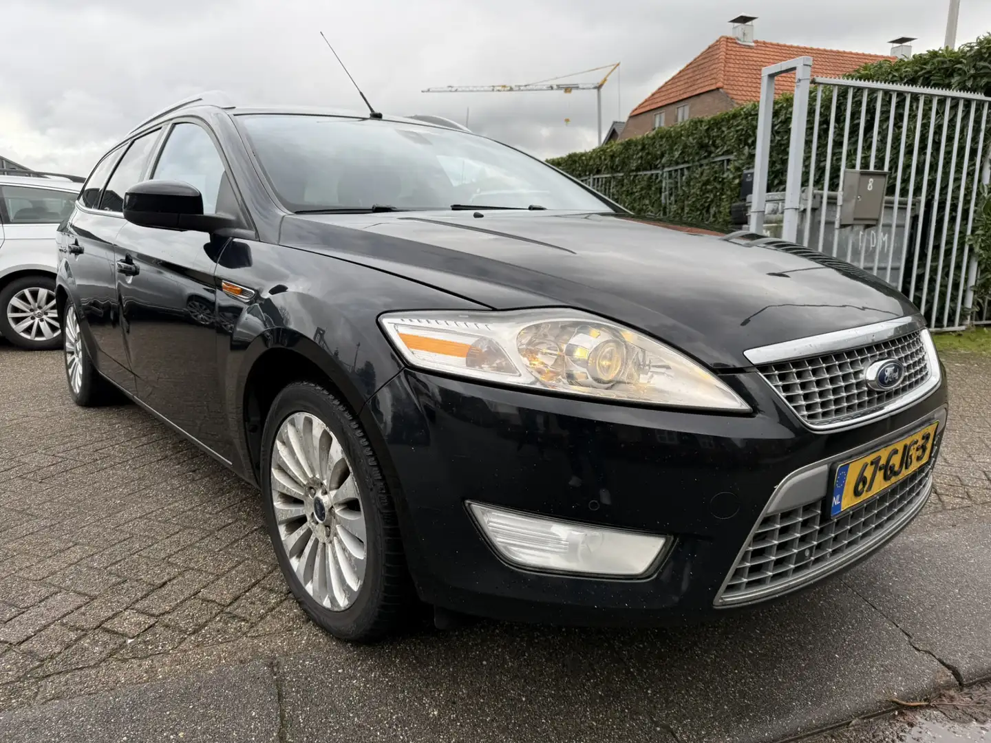 Ford Mondeo Wagon 2.0 TDCi TITANIUM Zwart - 1