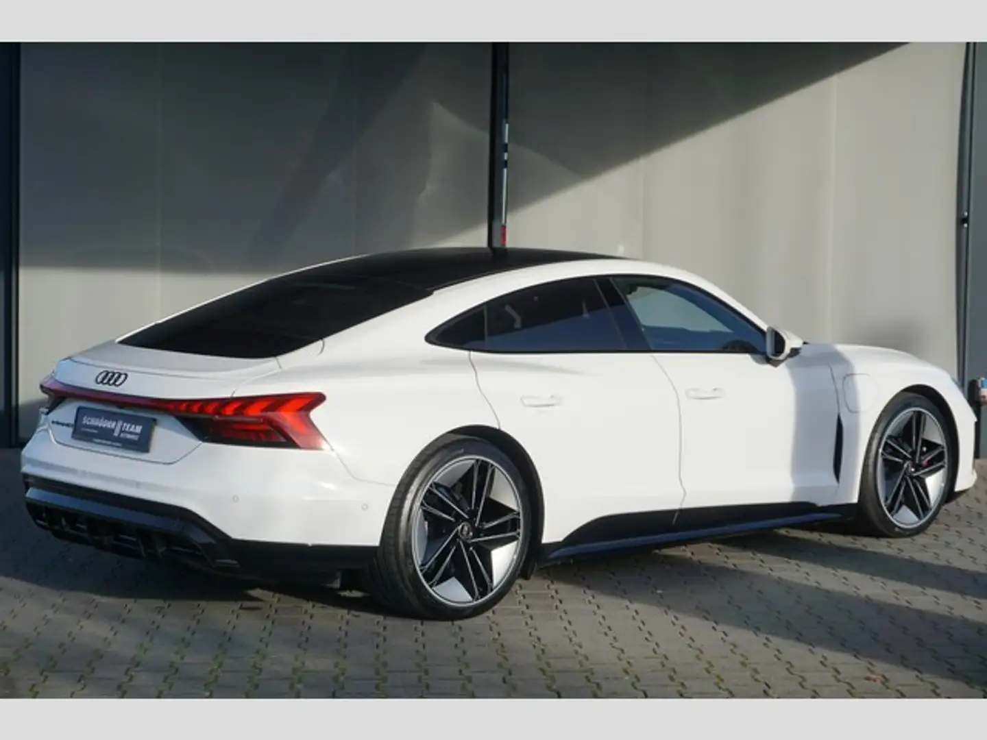 Audi e-tron GT quattro Assist+ Dynamik Luft Laser Pano Blanc - 2