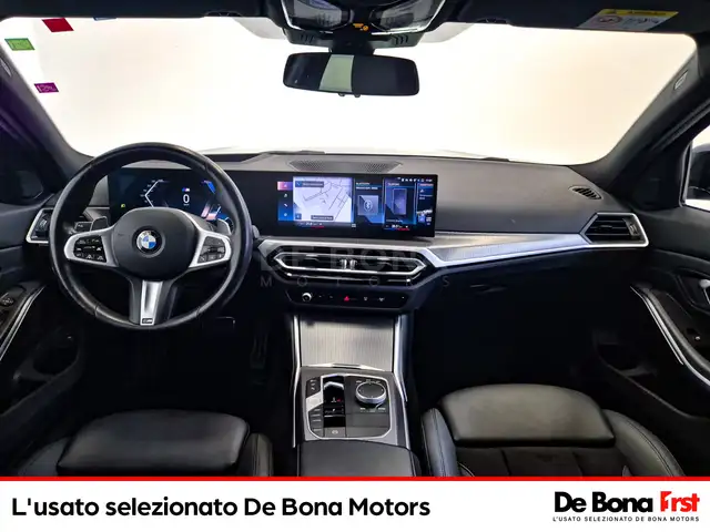 BMW 3 Series view 9