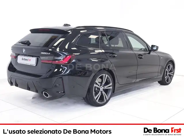 BMW 3 Series view 4