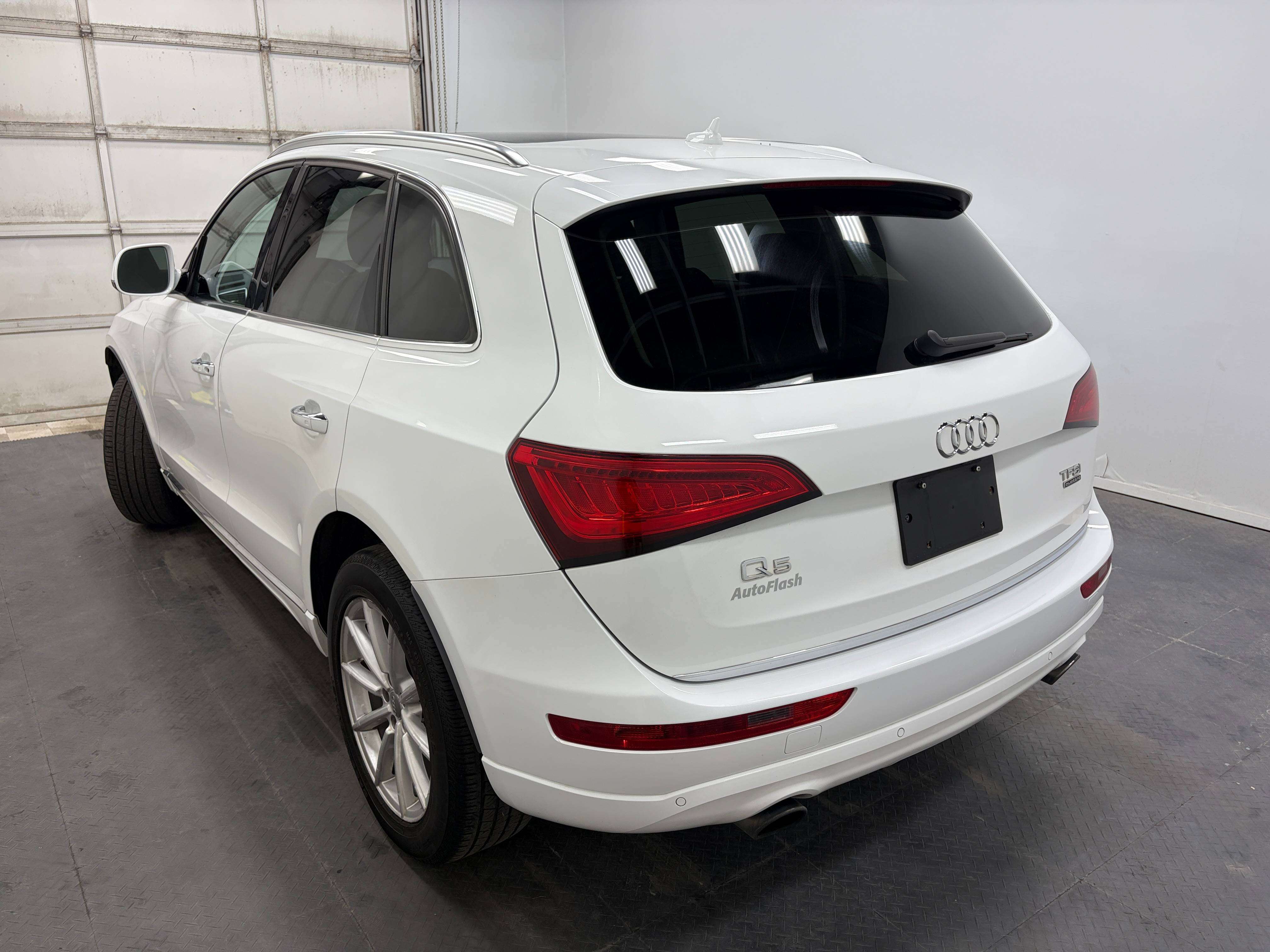 2017 Audi Q5 2.0T TECHNIK QUATTRO, TOIT PANO, SIEGES CHAUFFANTS 2,000 cc 4 cyl alt 5