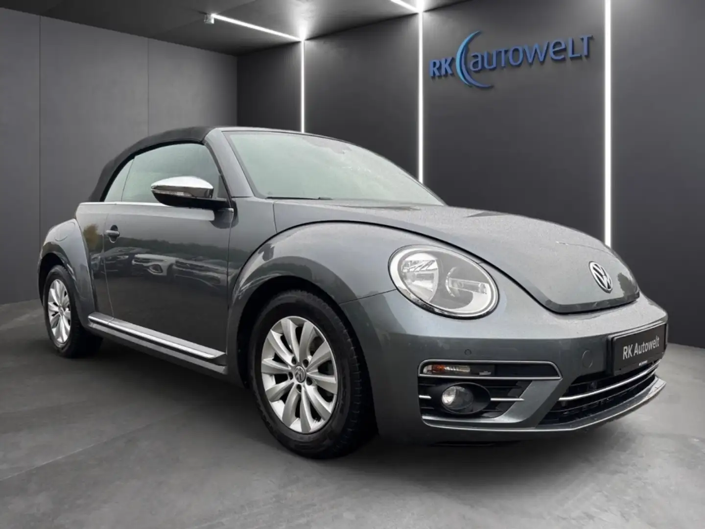 Volkswagen Beetle Cabriolet Design 1.2 TSI Navi Climatronic Windscho Gris - 2