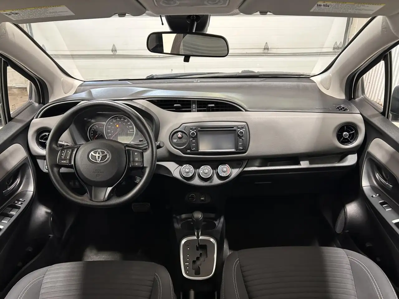 Toyota Yaris снимка Toyota Yaris