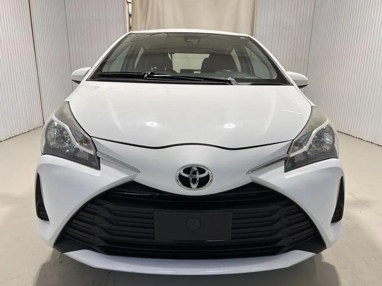Toyota Yaris снимка Toyota Yaris