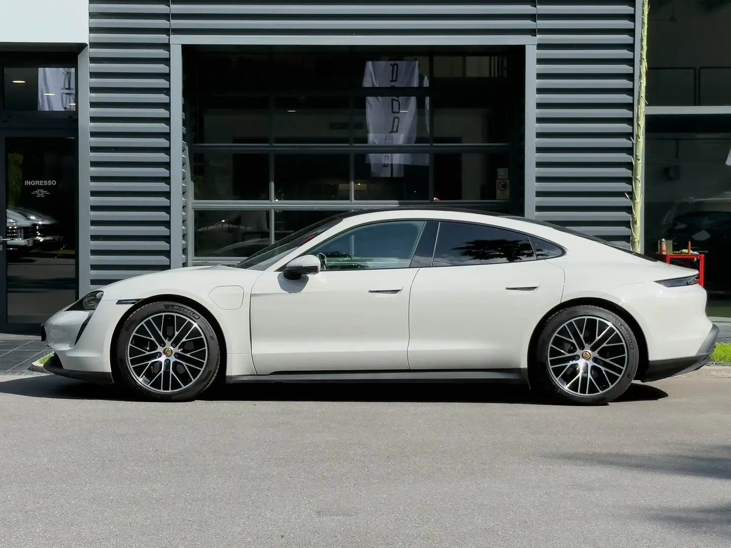 Porsche Taycan PORSCHE APPROVED PERFORMANCE BATTERY PLUS Grigio - 1