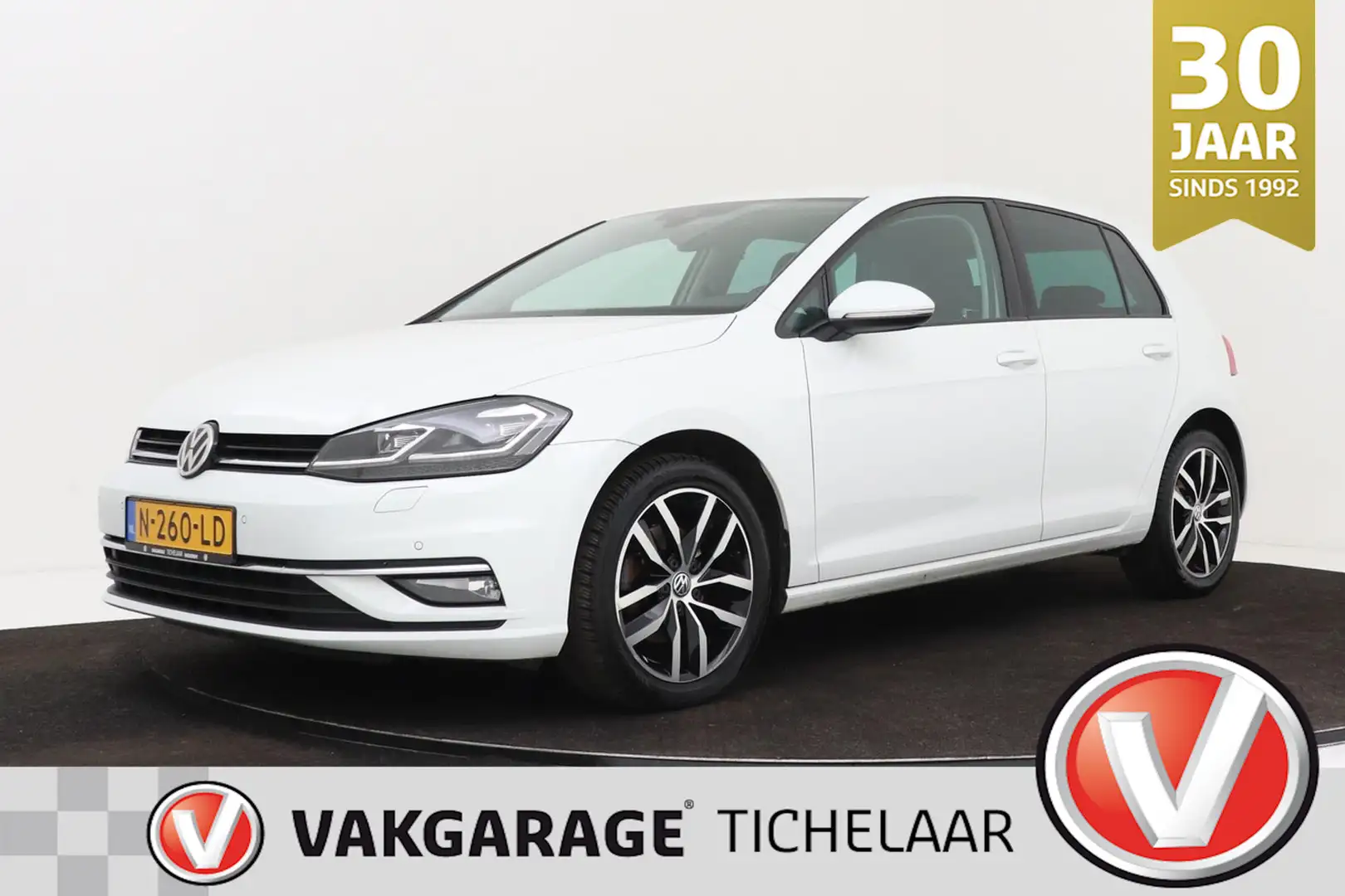 Volkswagen Golf 1.5 TSI Highline | Trekhaak | CarPlay | Navigatie Wit - 1